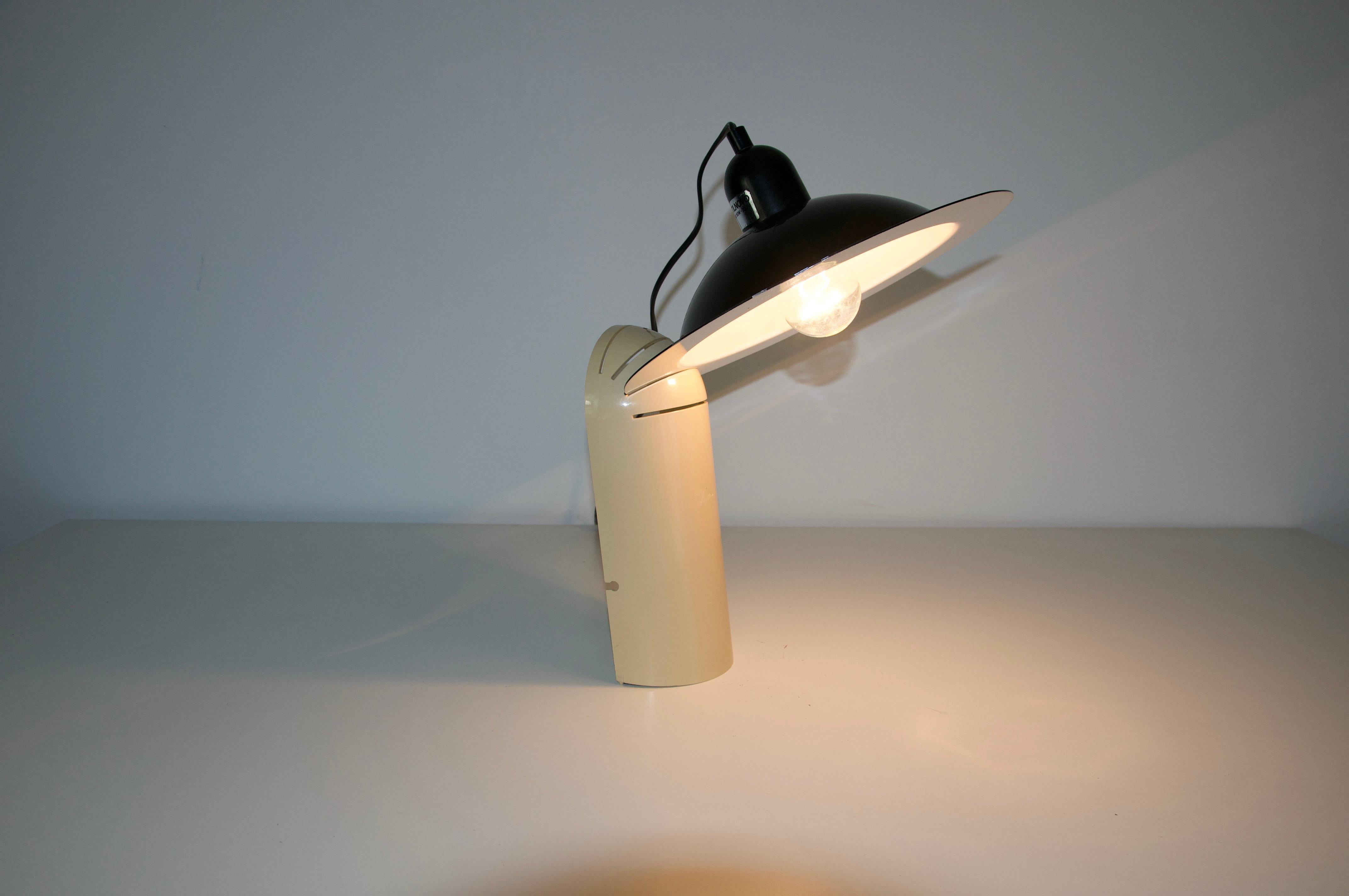 Tisch- oder Wandleuchte 