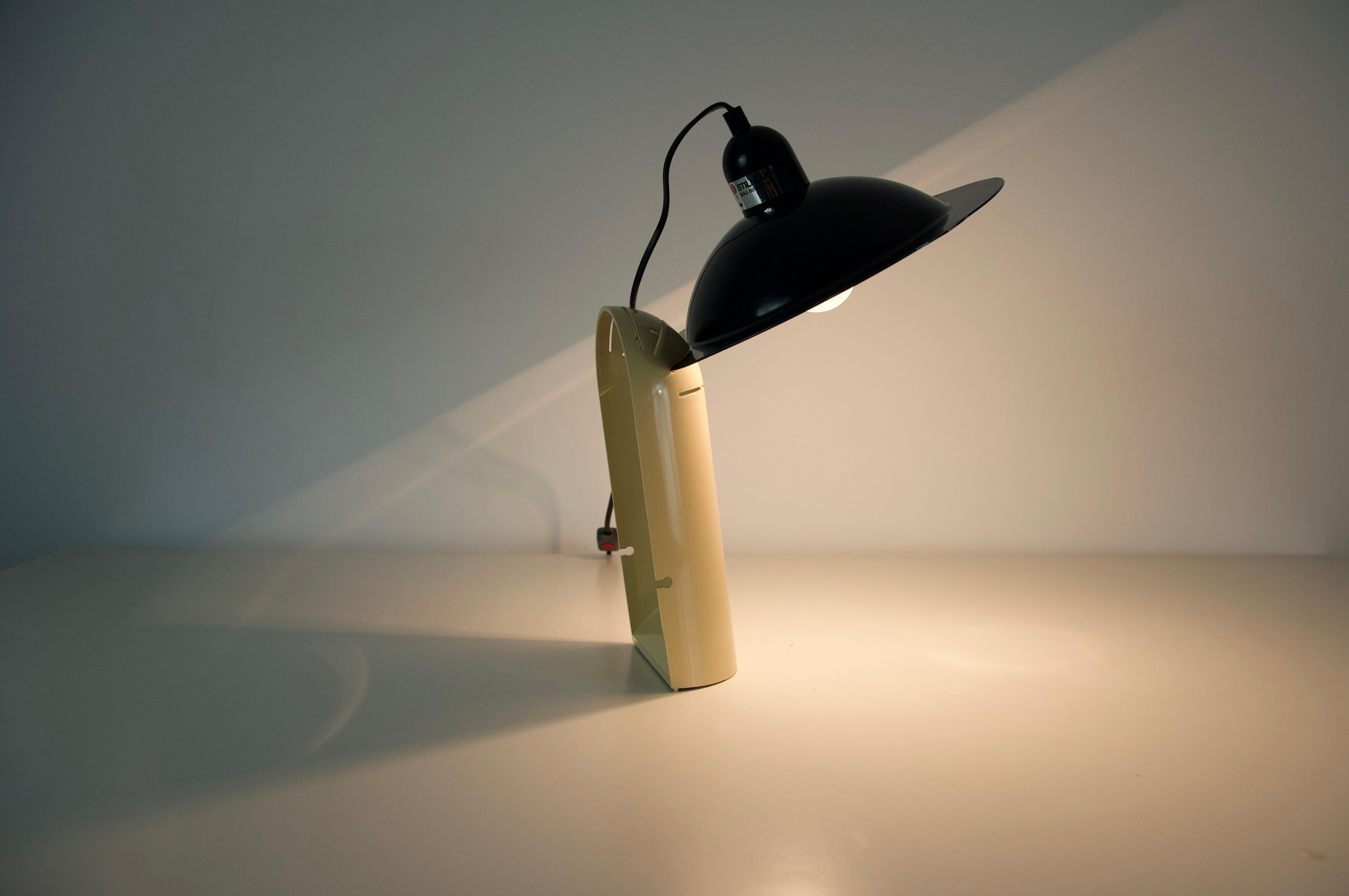 Tisch- oder Wandleuchte 