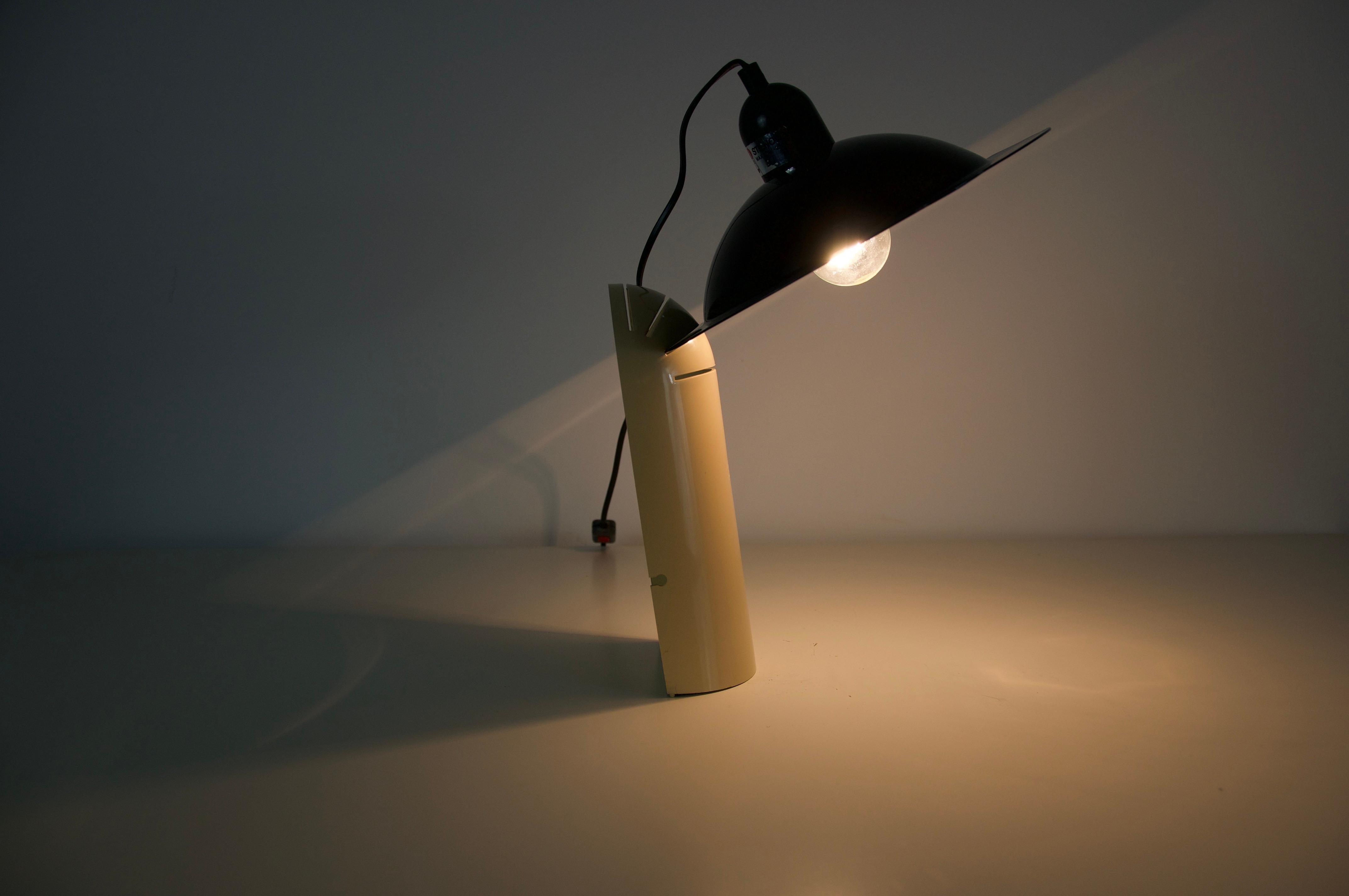 Tisch- oder Wandleuchte 