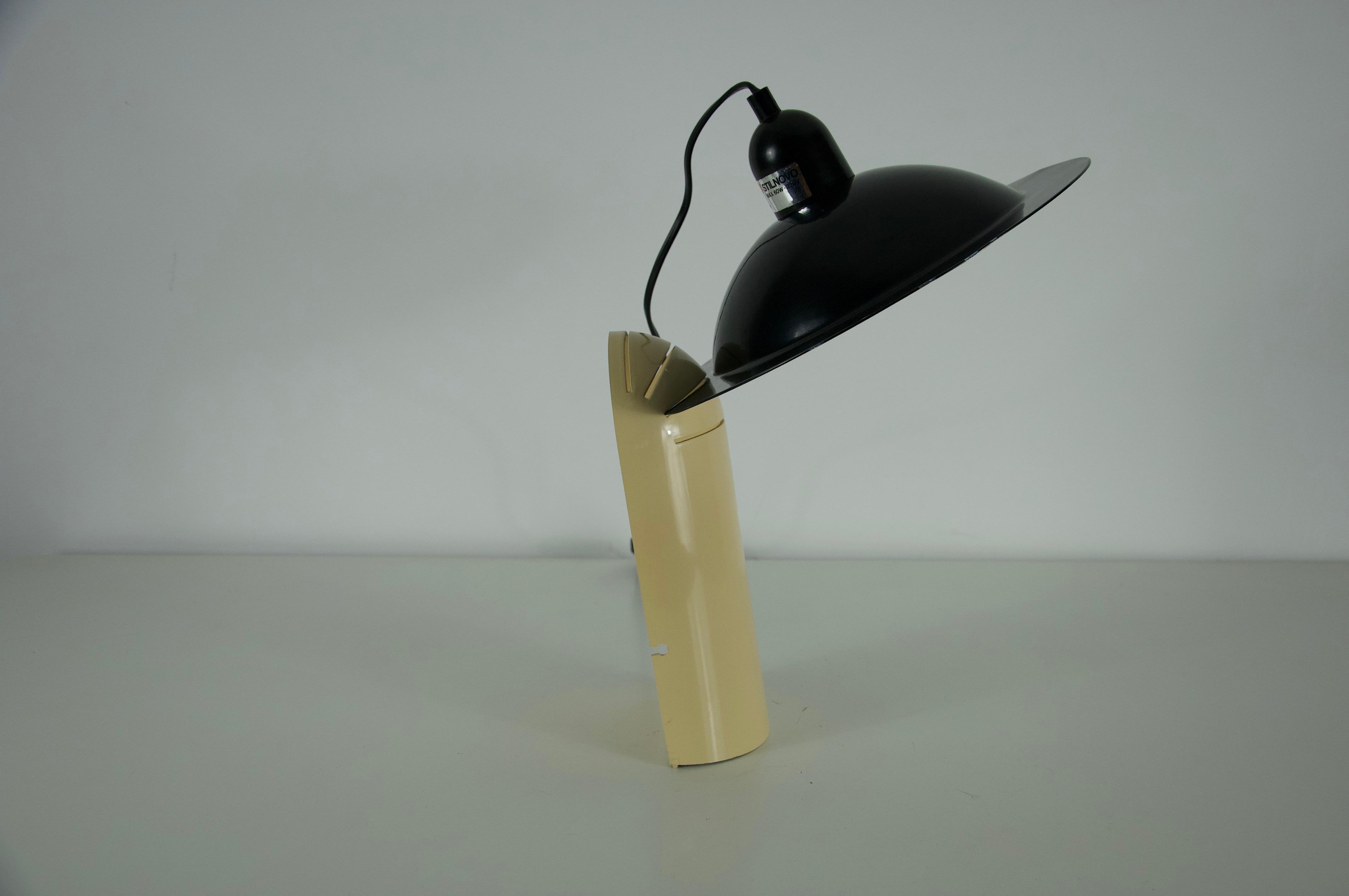 Tisch- oder Wandleuchte 