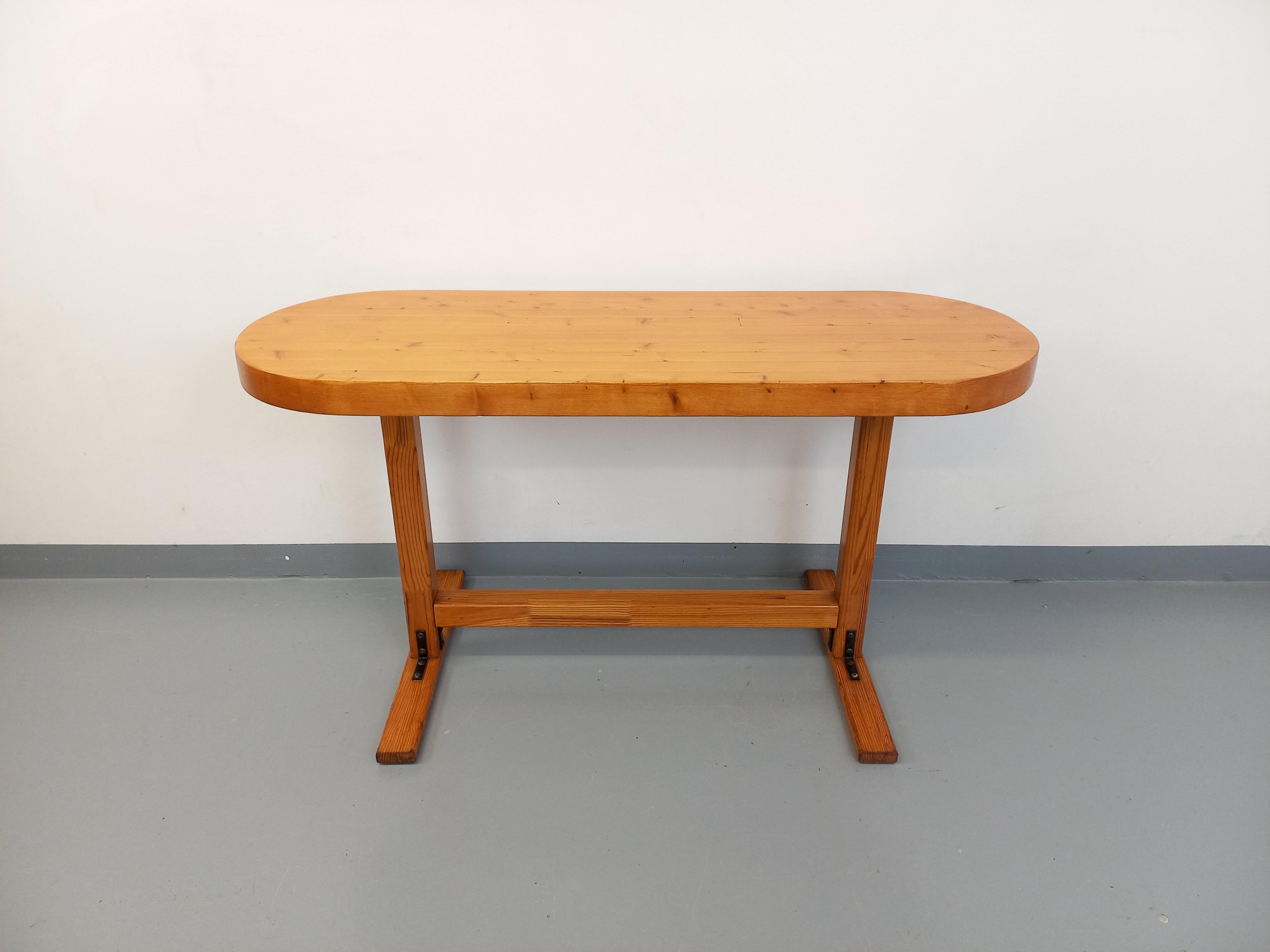 Table ovale / console vintage en pin des années 60 70 en vente 3