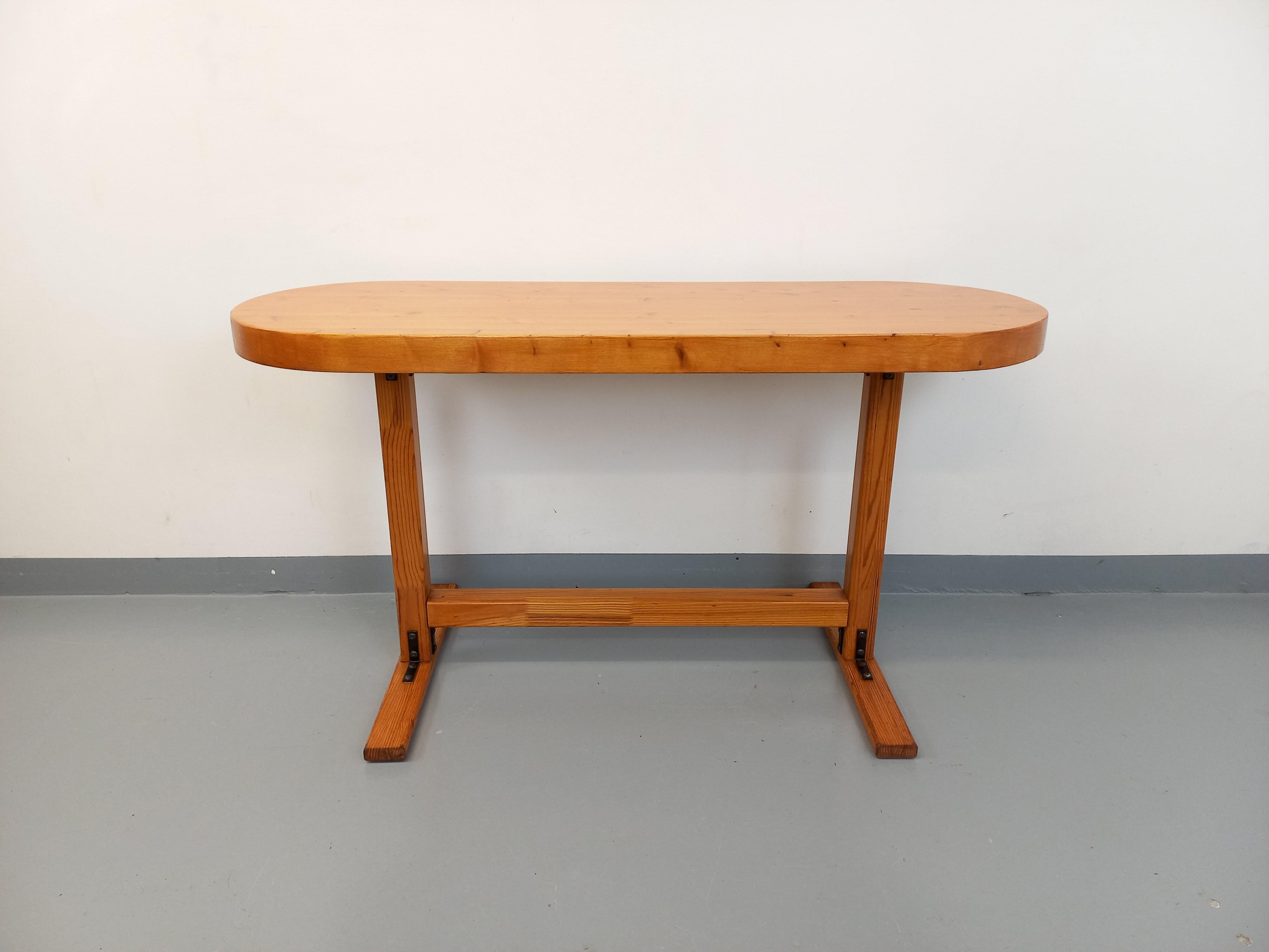 Table ovale / console vintage en pin des années 60 70 en vente 10