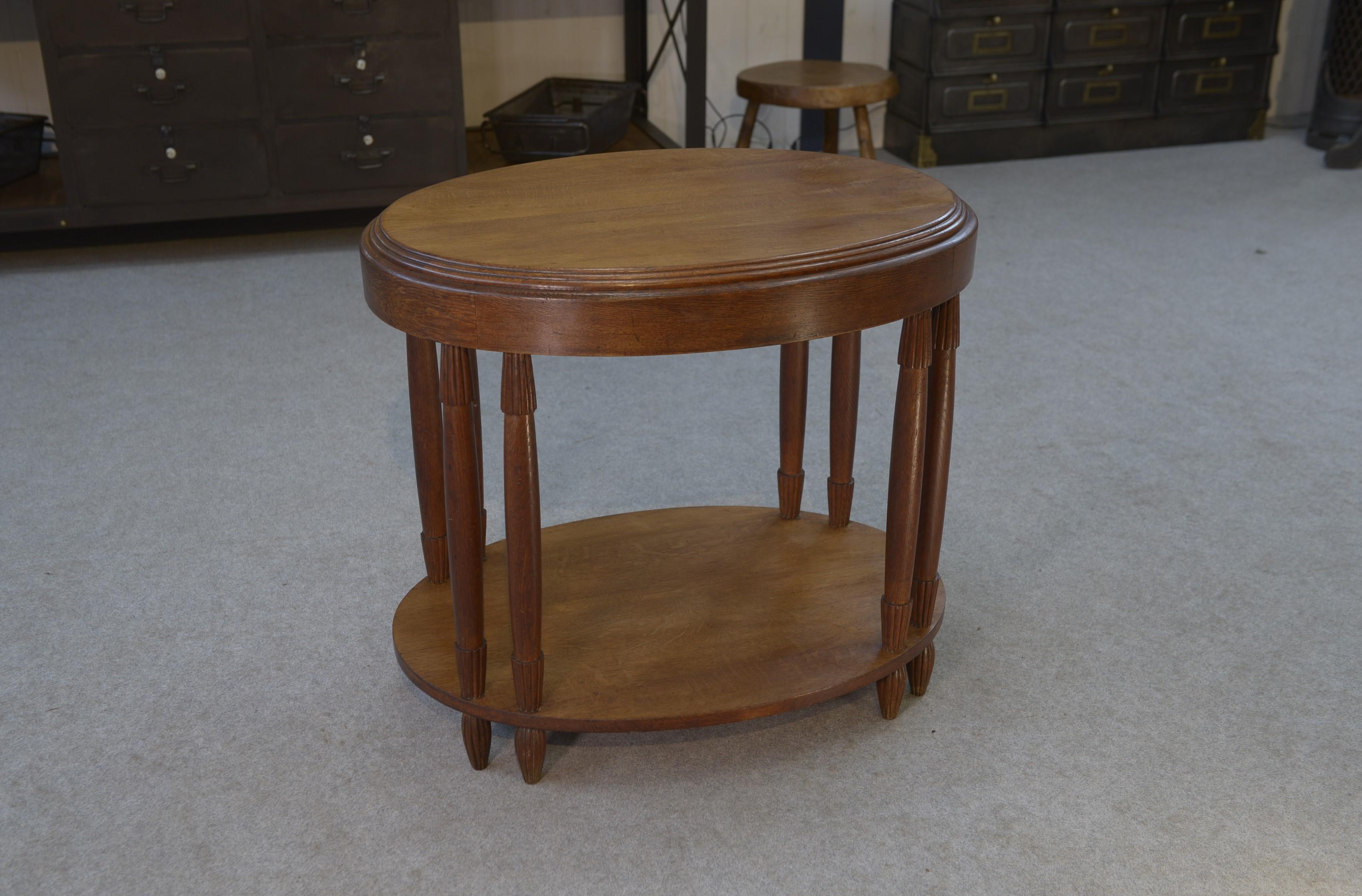 French Table ovale en chêne massif art déco 1930 For Sale