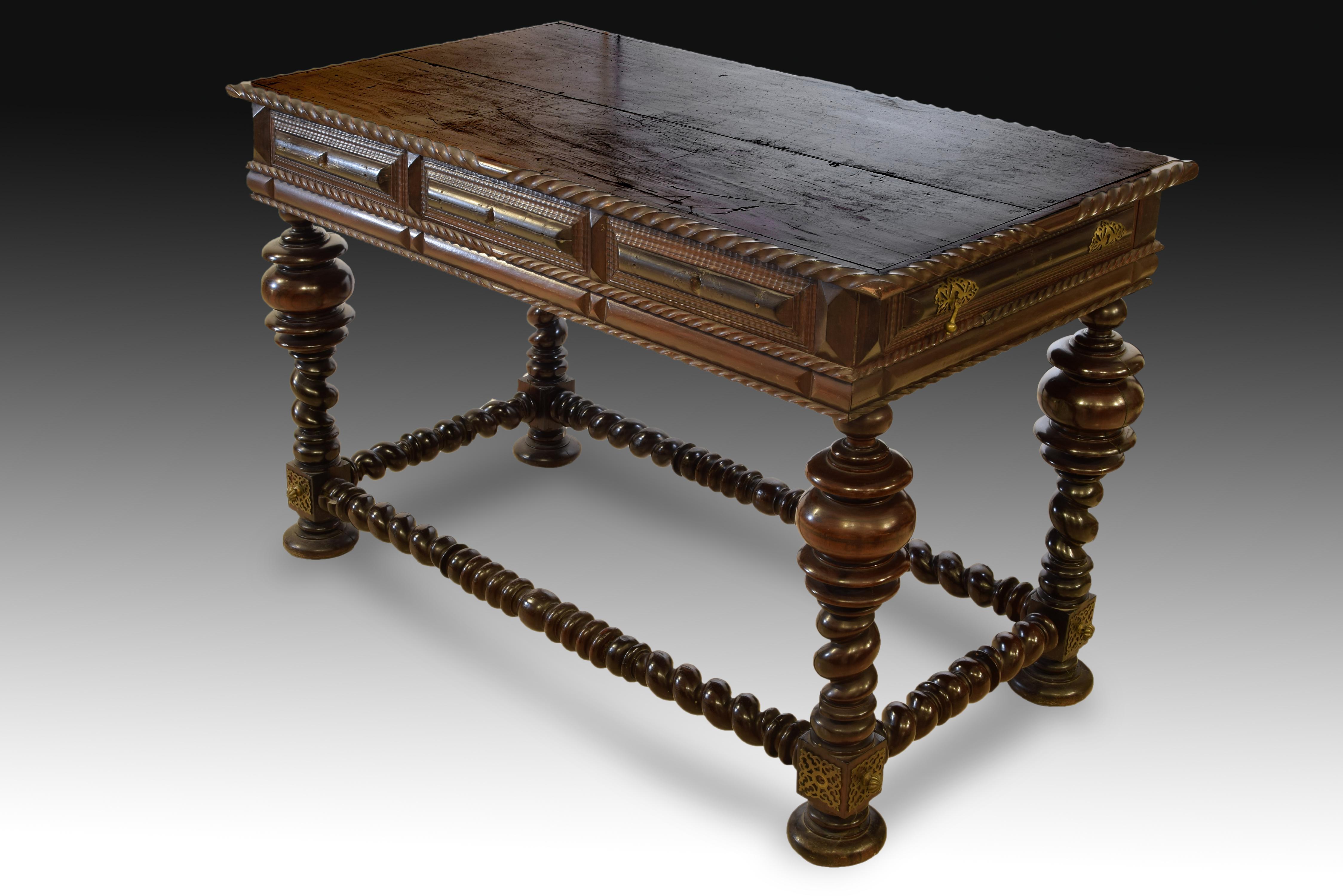 Neoclassical Table, Palosanto 'Rose Wood or Holy Wood', Portuguese School, 18th and 19th C