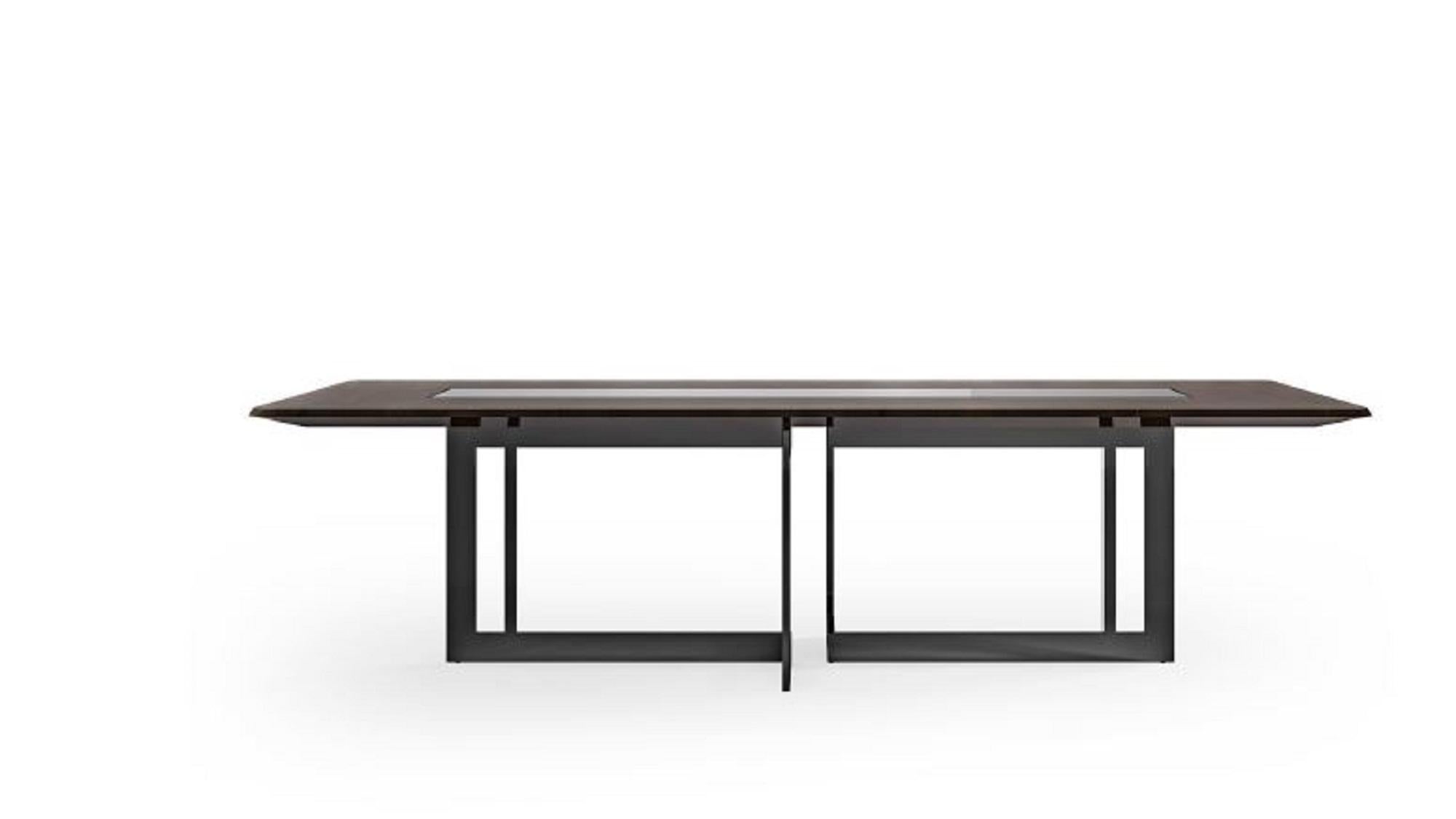 Table Perfect Time In New Condition For Sale In Munich, Bavaria