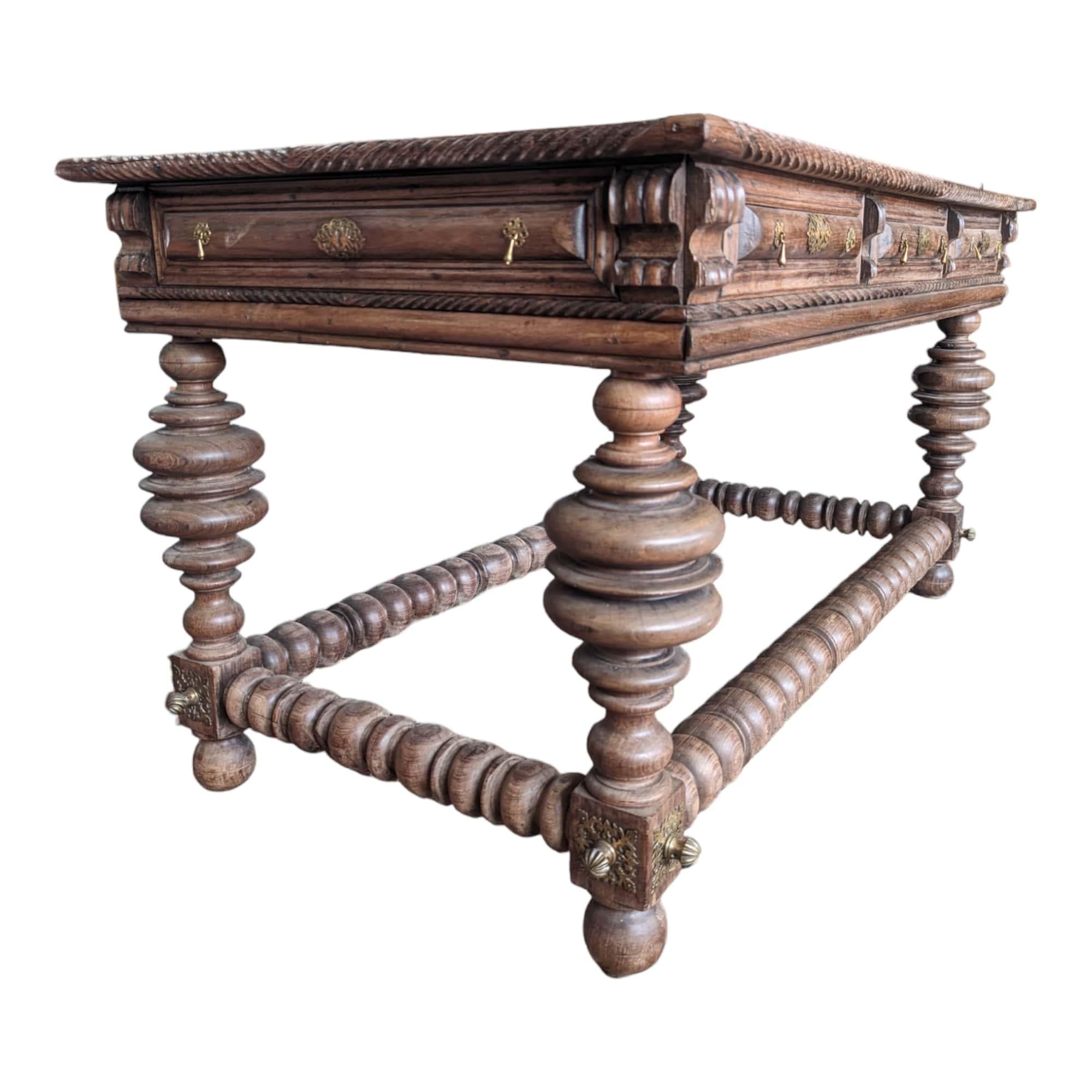 Early 19th Century 19th Century Rosewood Dining Table For Sale
