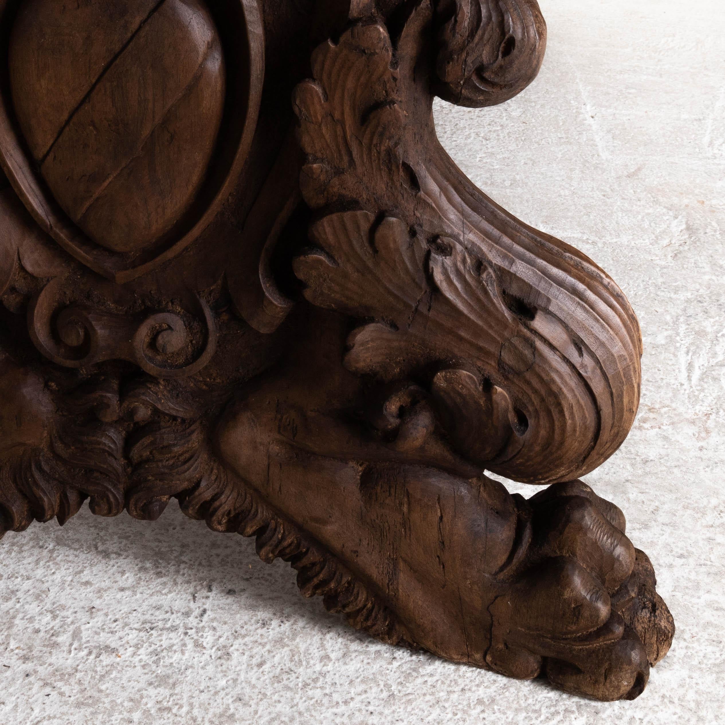 Table Rare Baroque Italian Oak Patina Crest Details, Italy 4