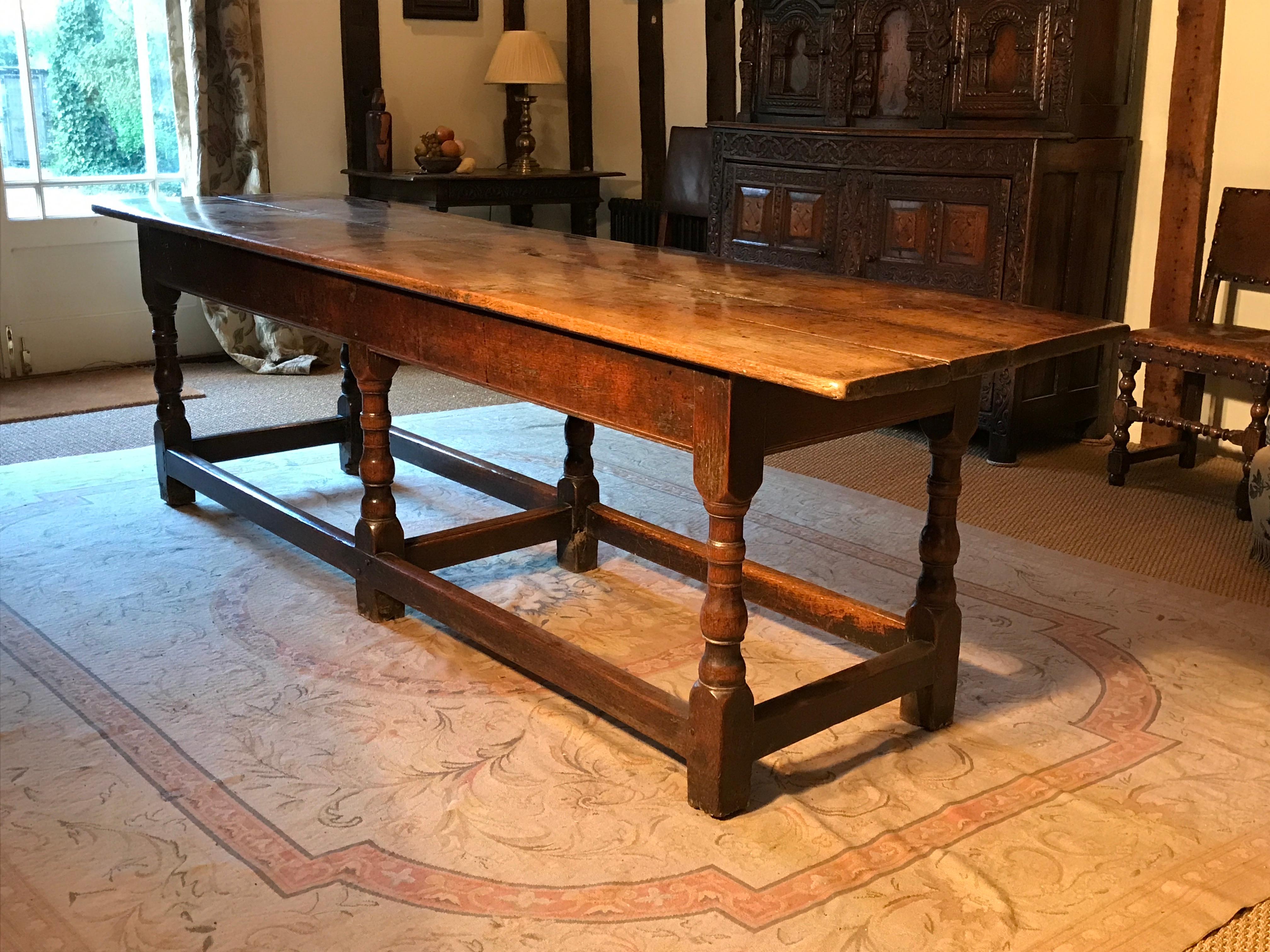 Table Refectory Reversible Top Patinated & Unpatinated Oak 6 Turned Legs For Sale 7