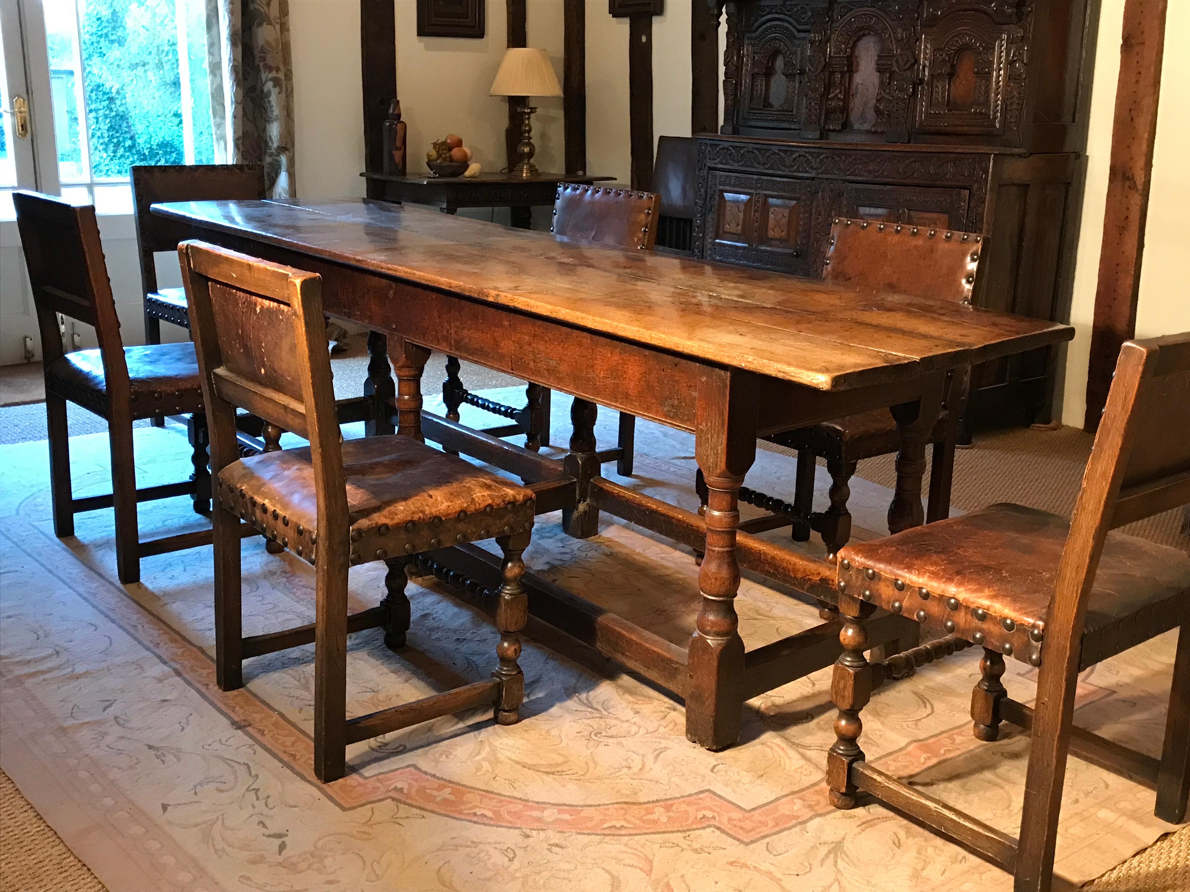 Table Refectory Reversible Top Patinated & Unpatinated Oak 6 Turned Legs For Sale 8