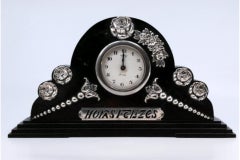 Table regulator clock with silver applications
