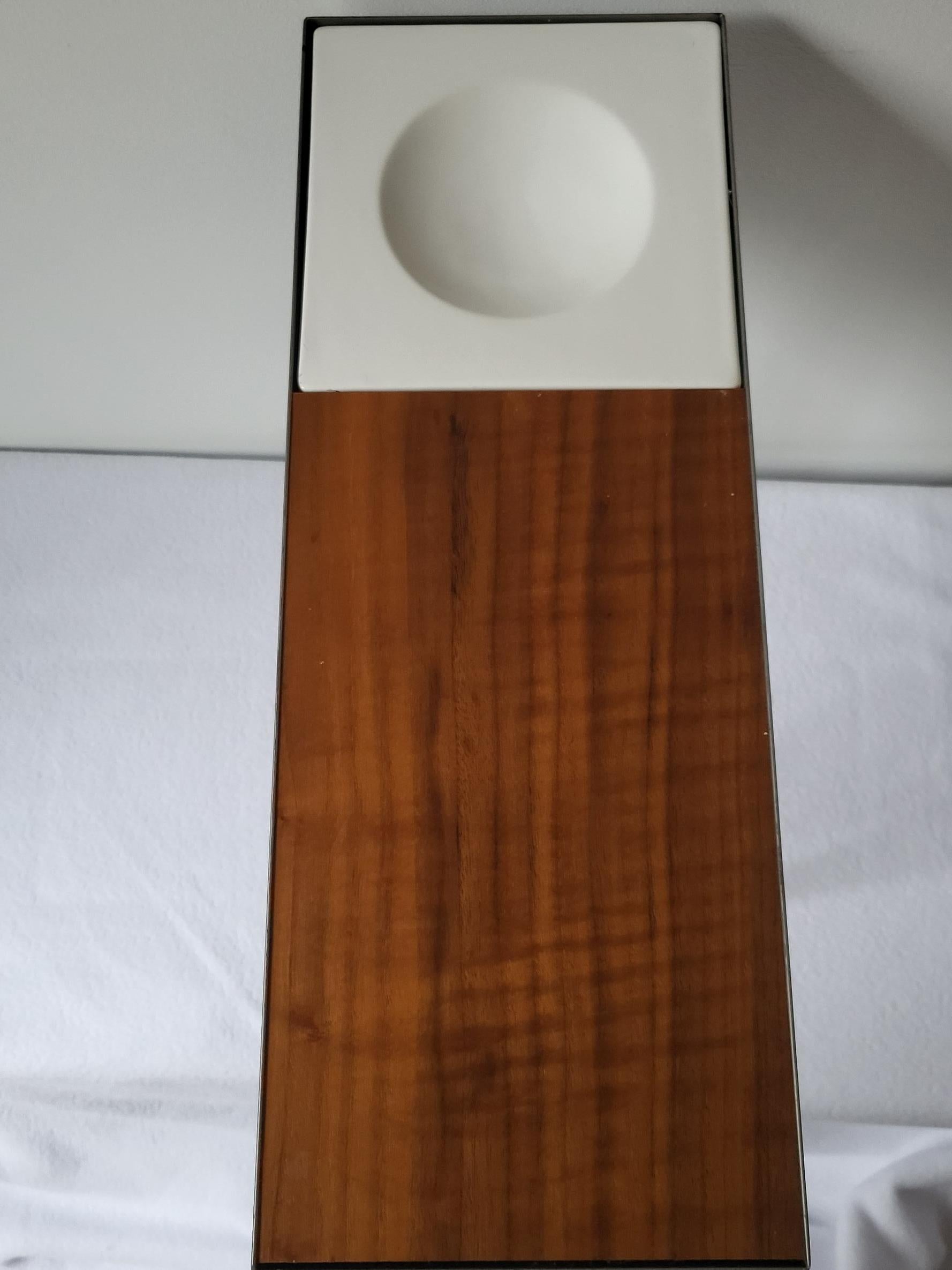 Table Robin Day par Habitat plateau en porcelaine blanche et bois design Bon état - En vente à London, England
