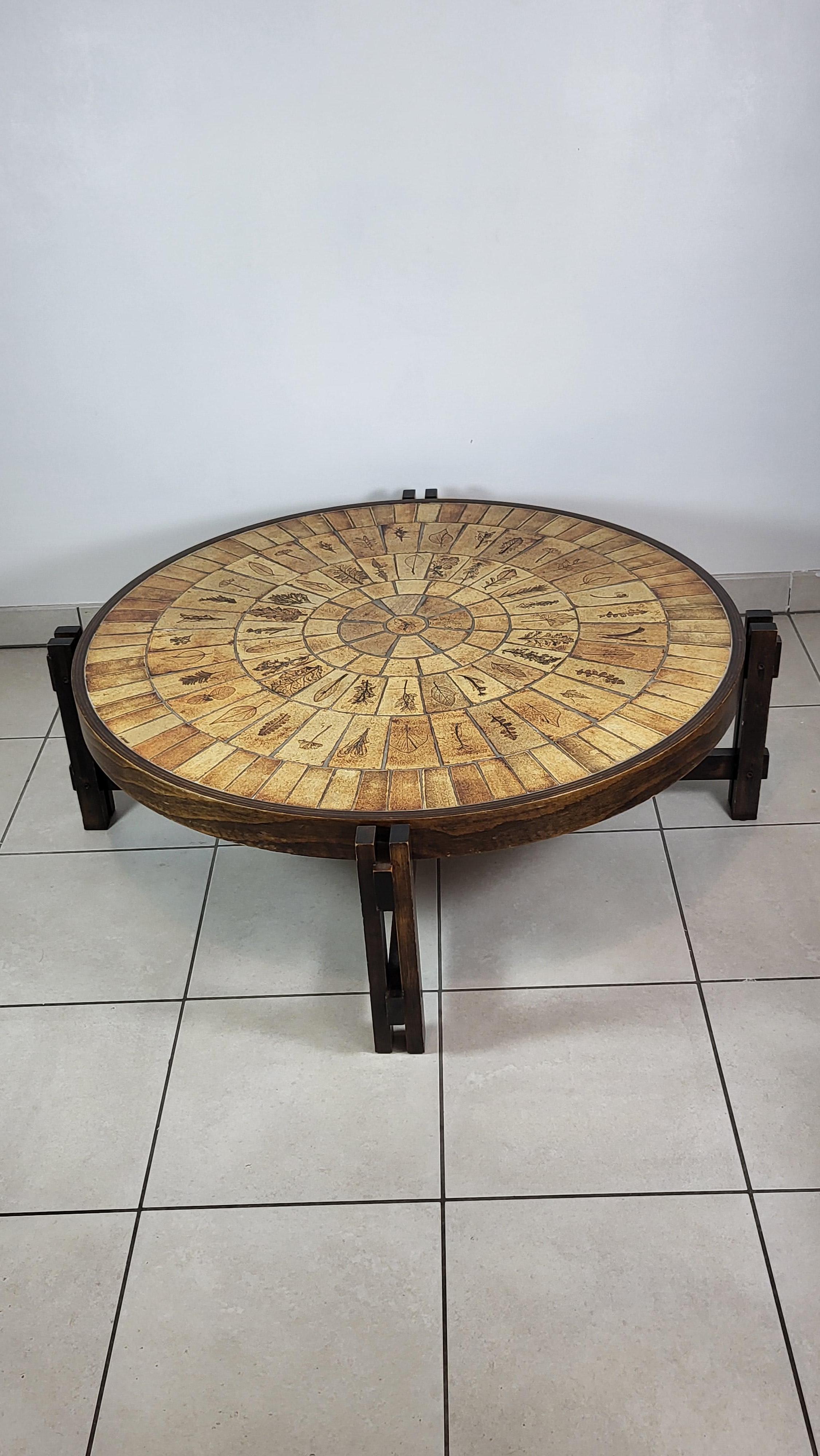 Table Roger Capron céramique Francaise design Pierre Cardin 1970 French Riviera In Good Condition In London, England