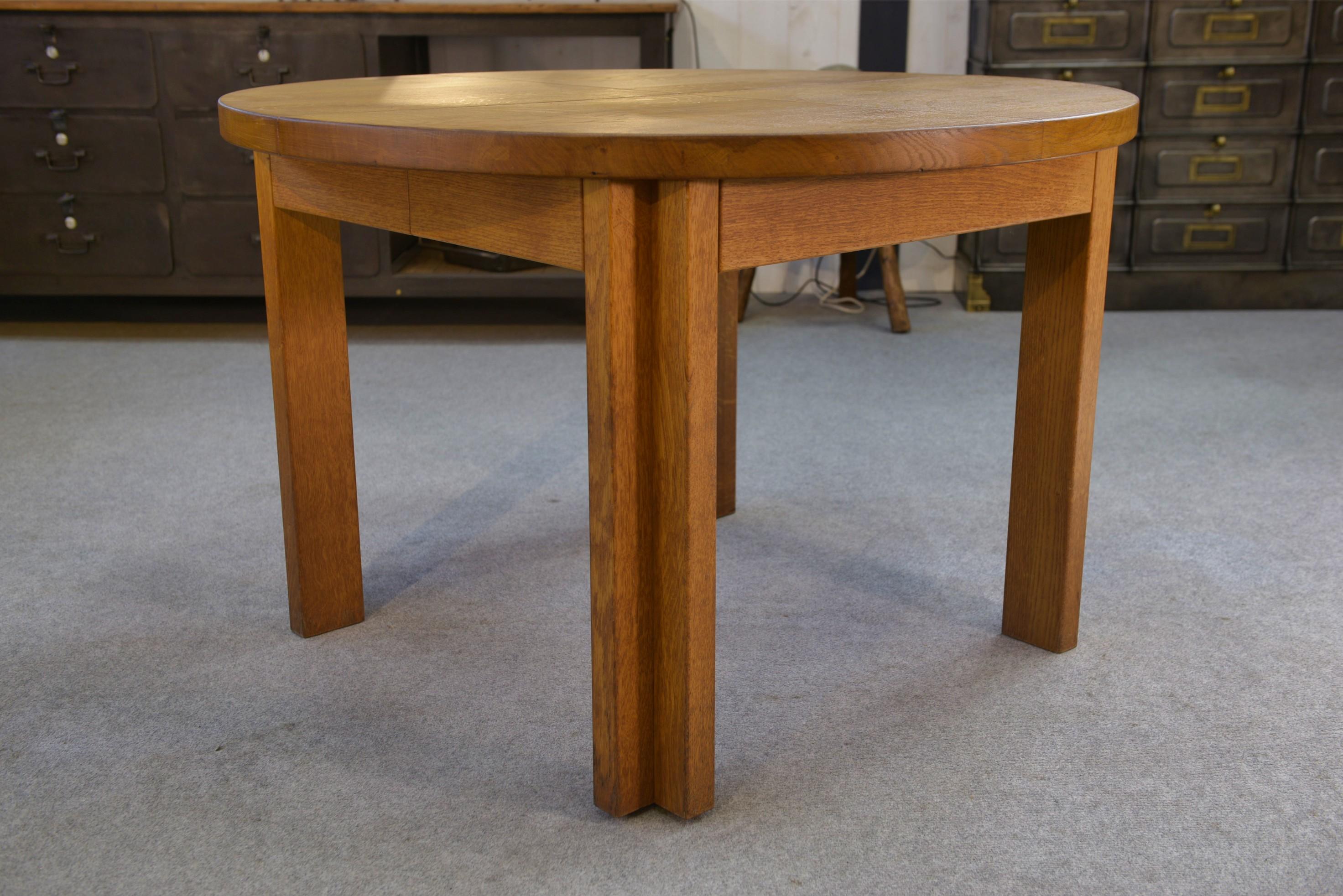 Tisch aus Massivholz von Maison Regain, 1970er Jahre (Französisch) im Angebot