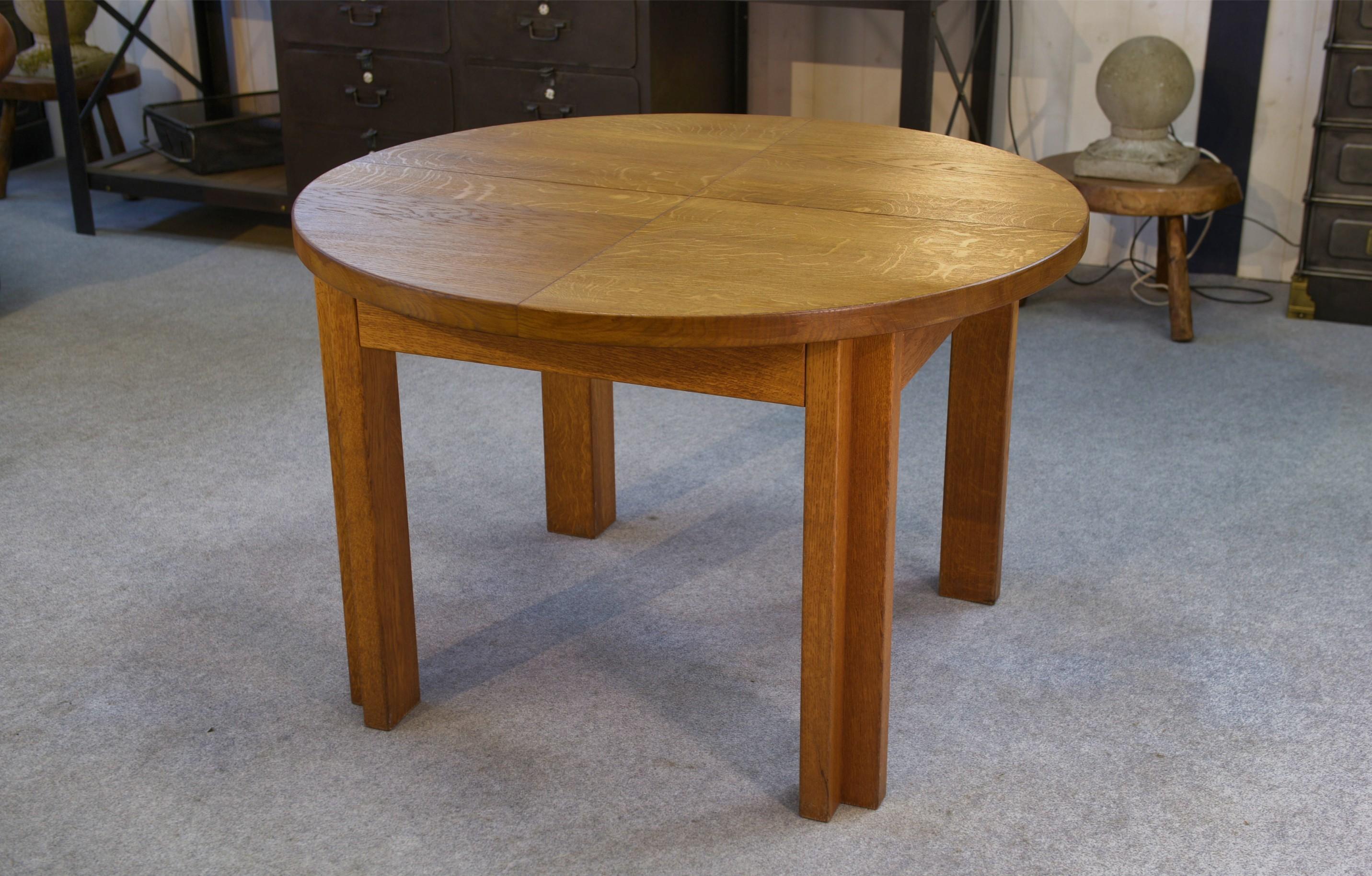 Tisch aus Massivholz von Maison Regain, 1970er Jahre (Eichenholz) im Angebot