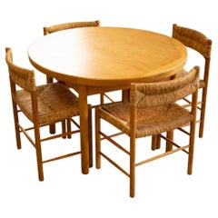 Table ronde modèle Dordogne et ses quatre chaises