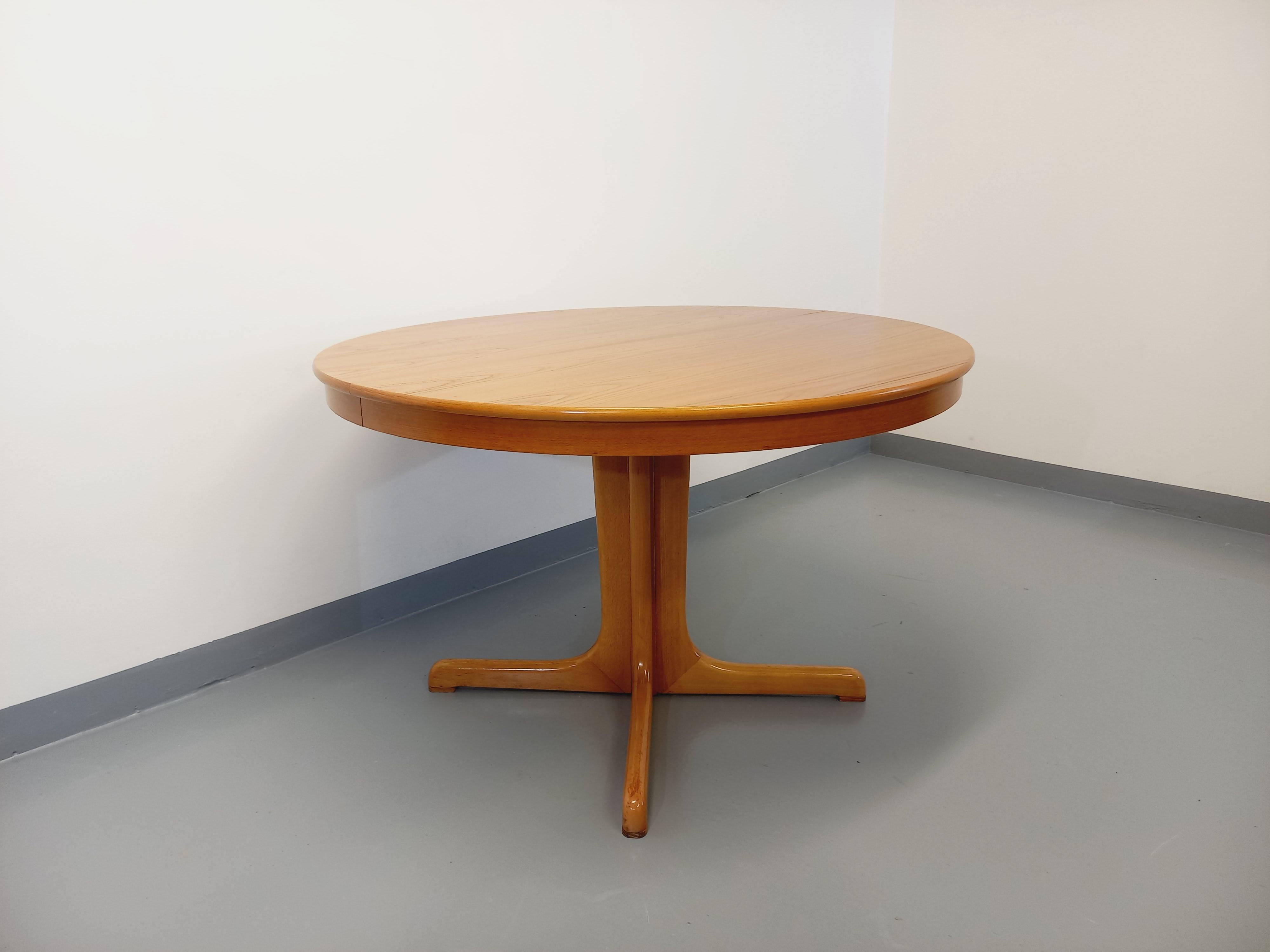 Table ronde vintage années 60 70 en orme blond avec rallonge intégrée en vente 6