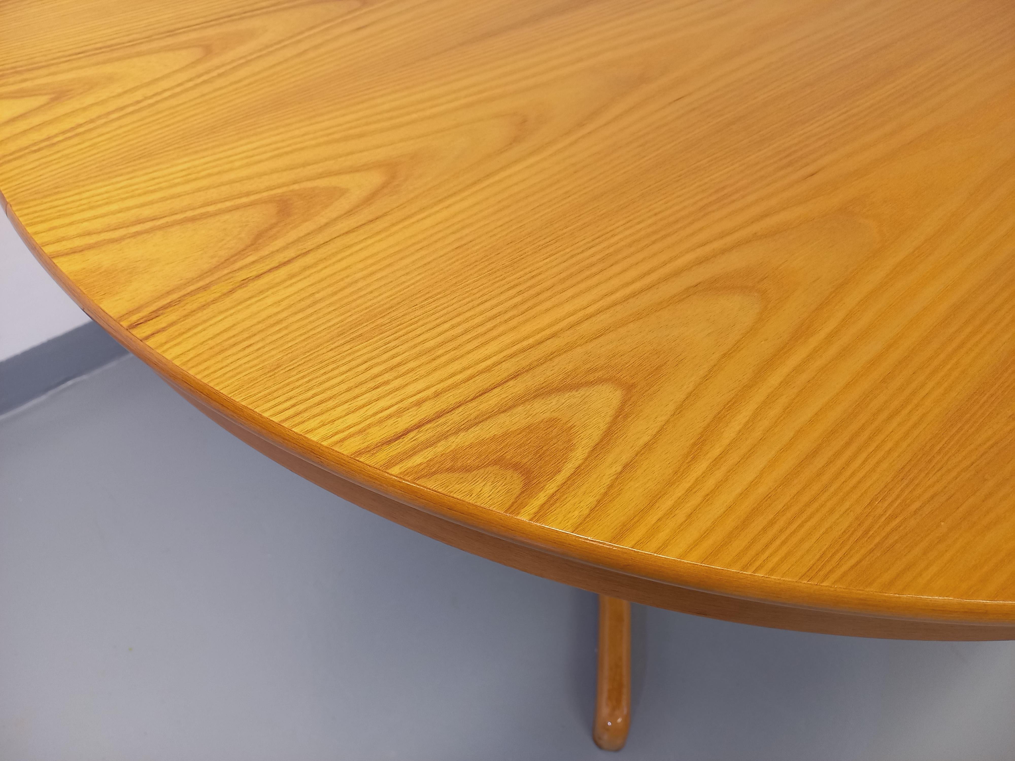 Table ronde vintage années 60 70 en orme blond avec rallonge intégrée en vente 1