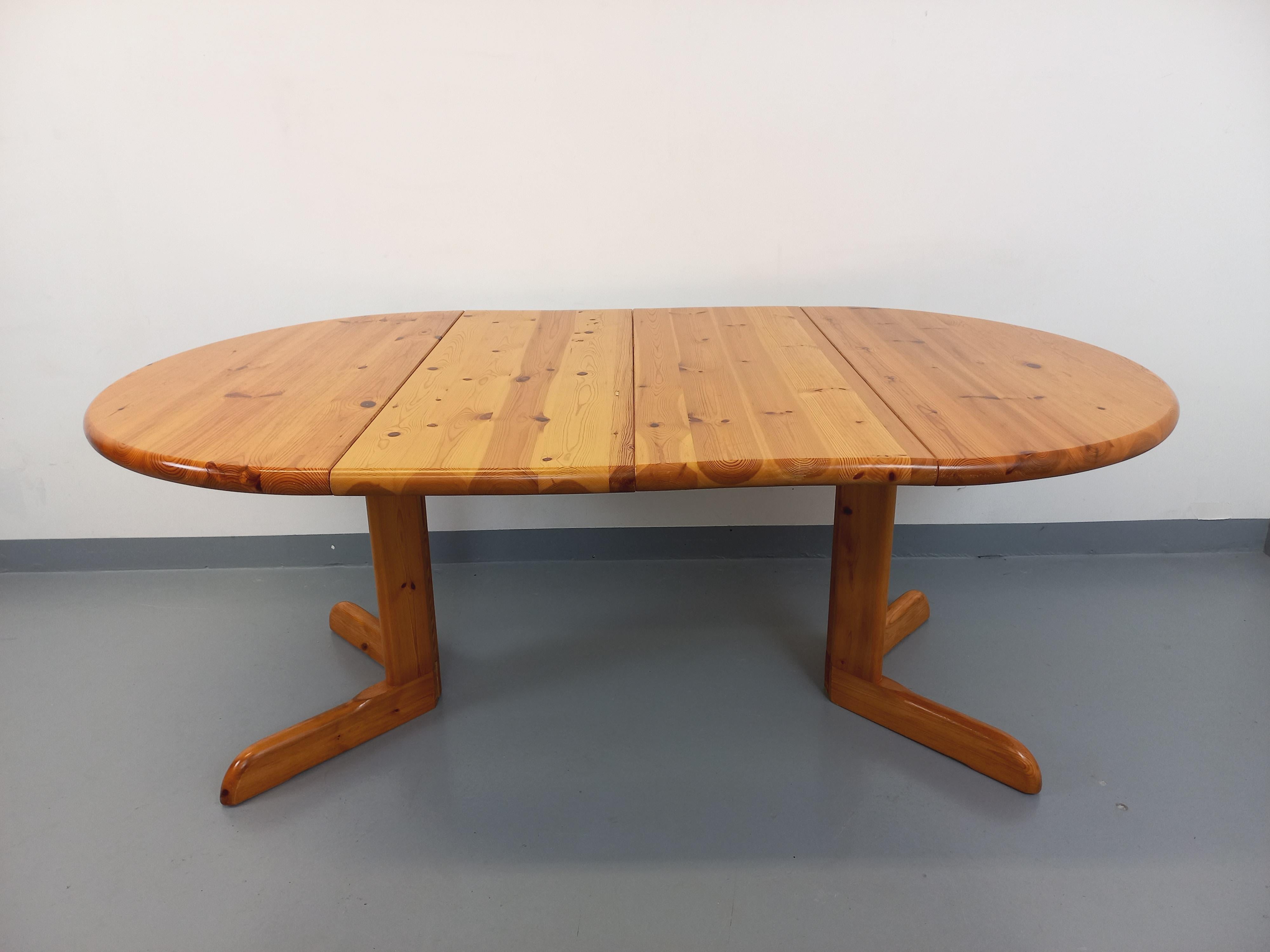 Mid-Century Modern Table ronde vintage en pin des années 60 70 avec rallonges en vente