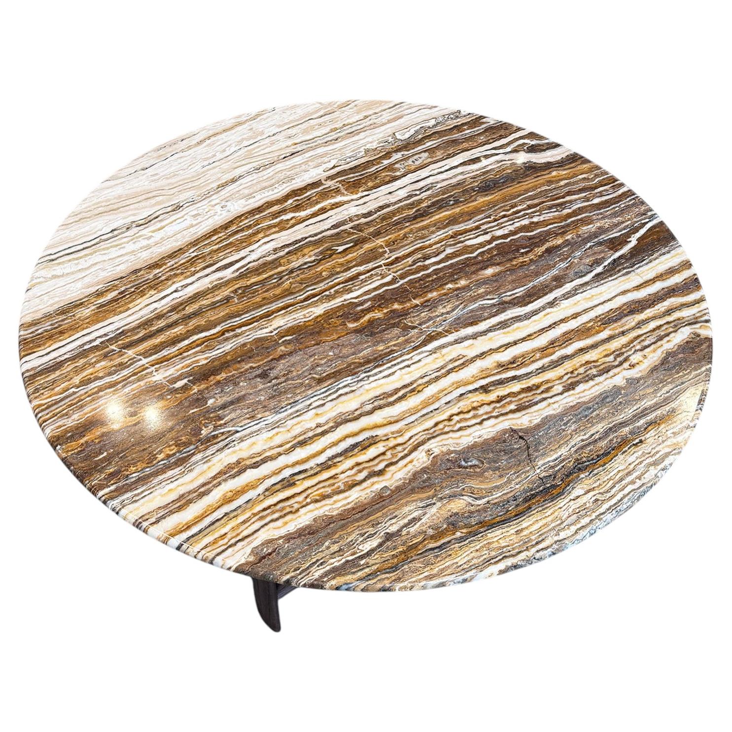 Mesa, diseño de mesa auxiliar redonda, tapa de mármol, estructura de fresno de tabaco, Italia en venta