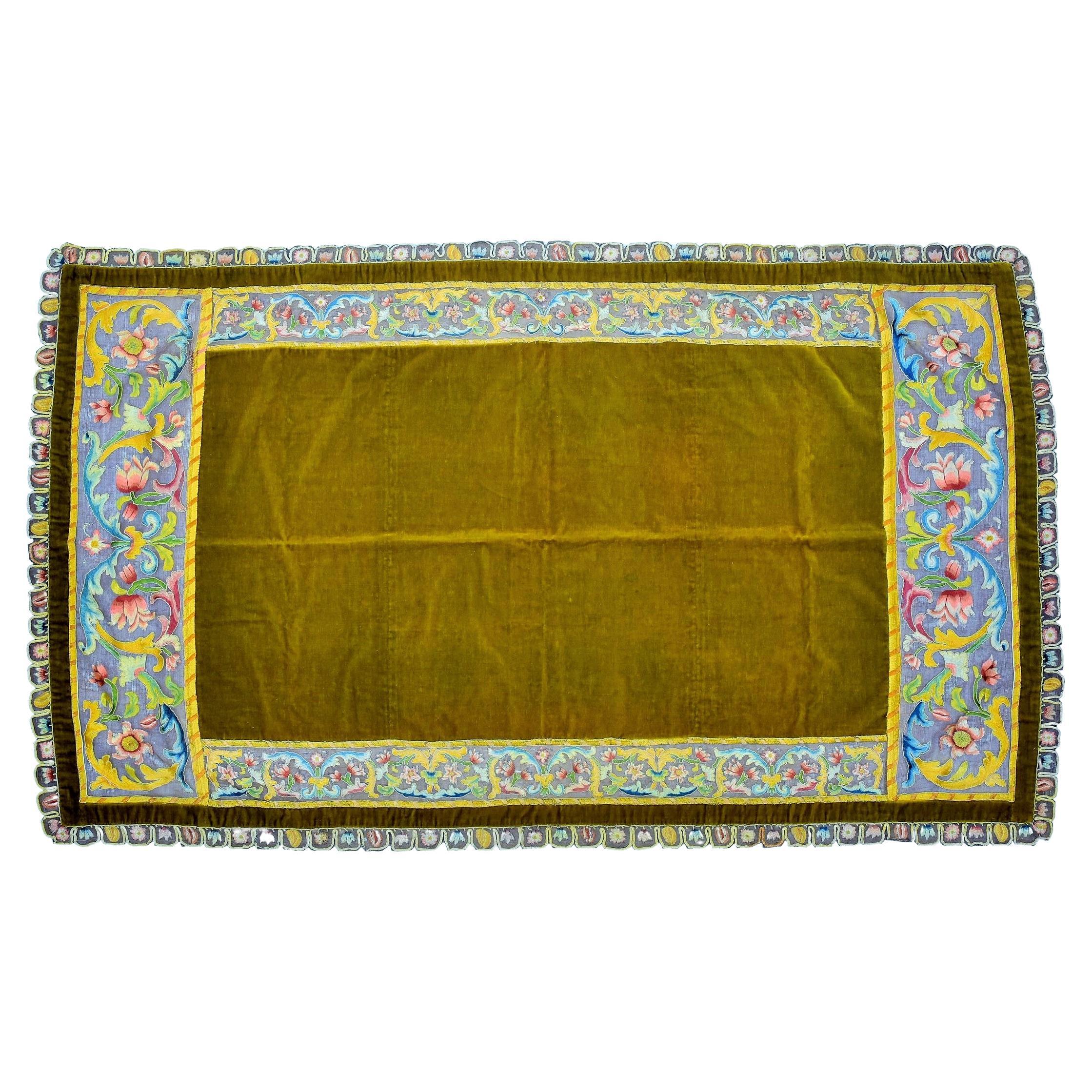 Late 17c, early 18c for the embroidery
19c for the velvet tablecloth
Italy

Rare tablecloth in green-yellow silk velvet cut (XIXth century) with wide bands and festoons of silk embroidery in needle painting on brown linen veil,  called Buratto,