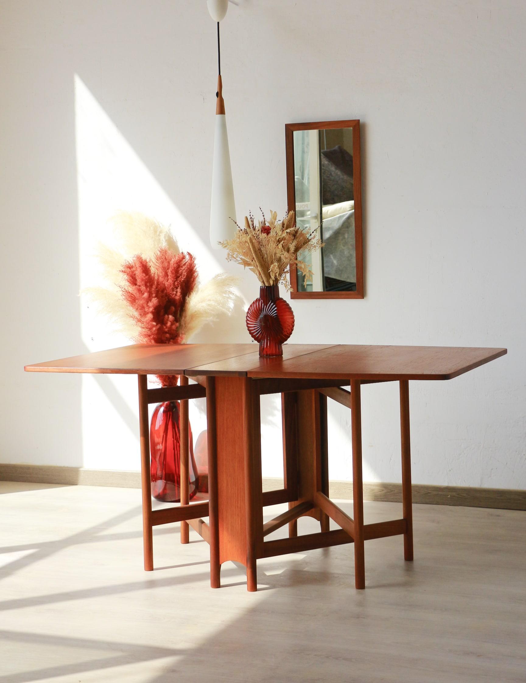 Mid-20th Century Table scandinave à abattants rectangulaire - McIntosh For Sale