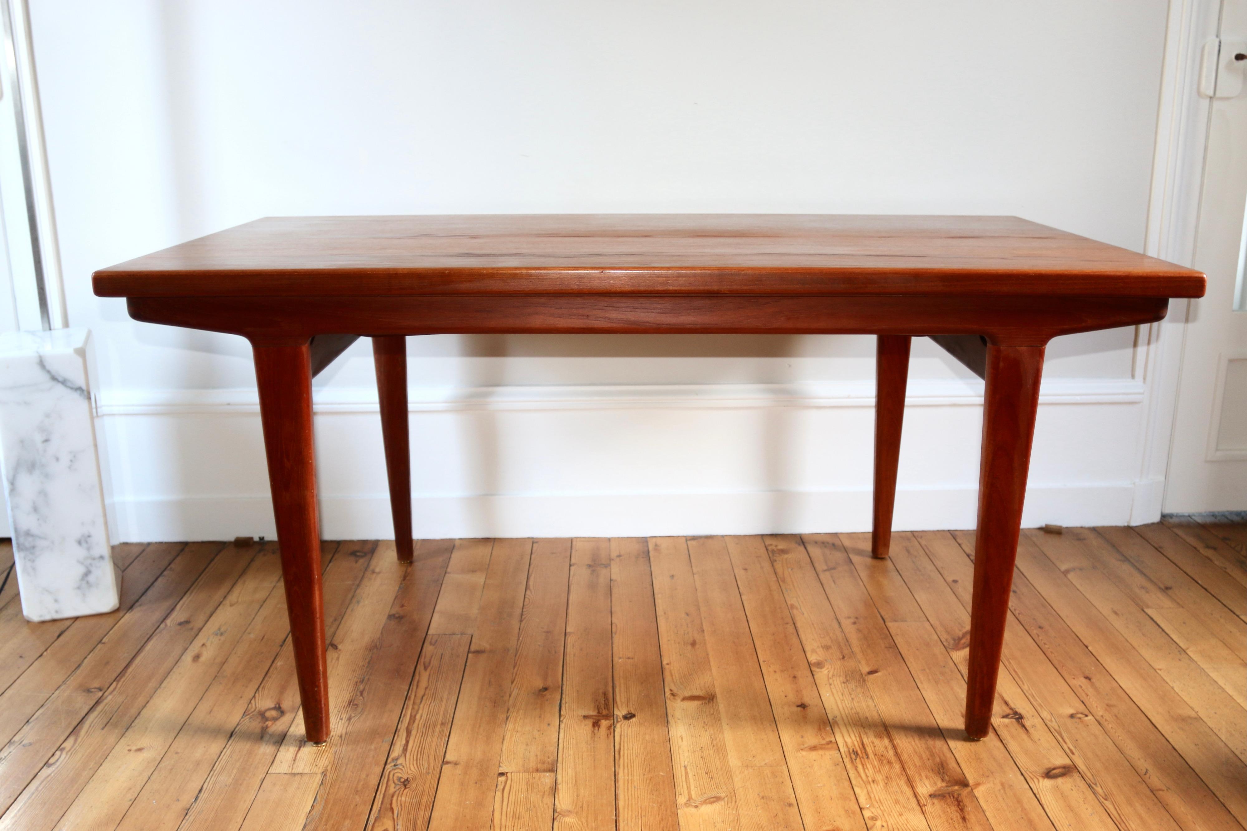 Scandinavian Modern Table scandinave vintage en teck 1960 For Sale