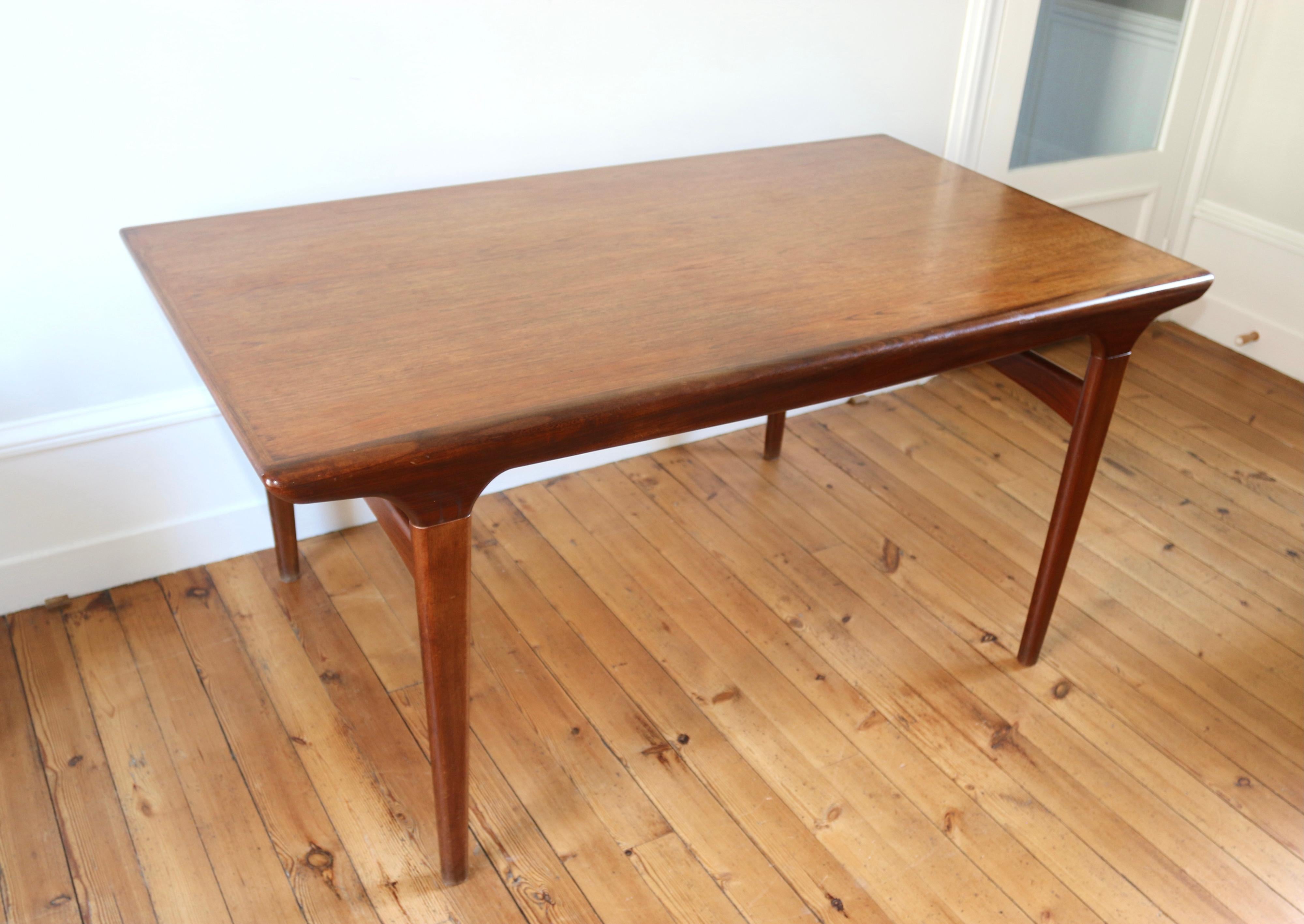 Danish Table scandinave vintage teck Johannes Andersen 1960 For Sale