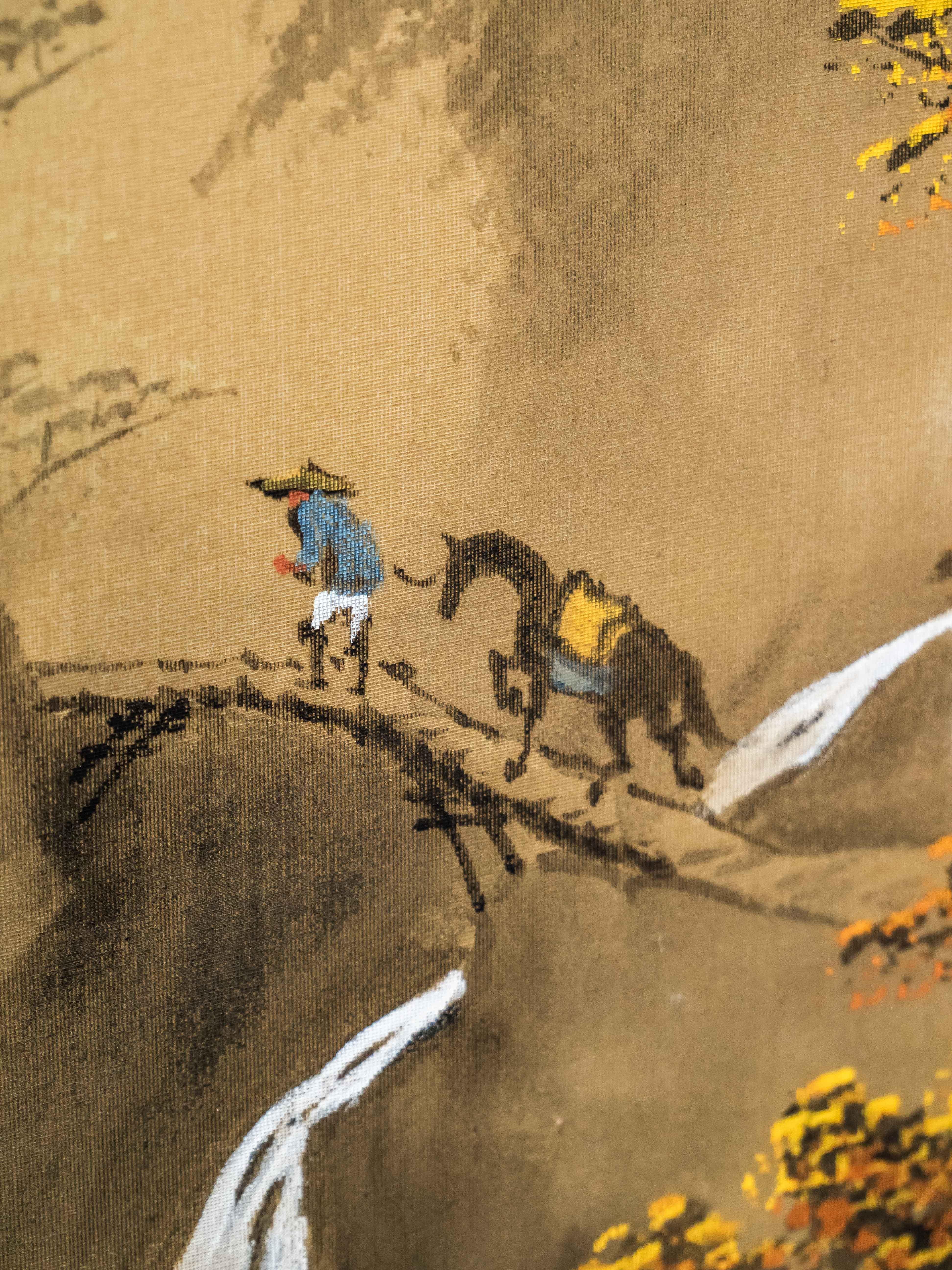 Hand-Painted Table screen Chinese screen with painting on silk For Sale