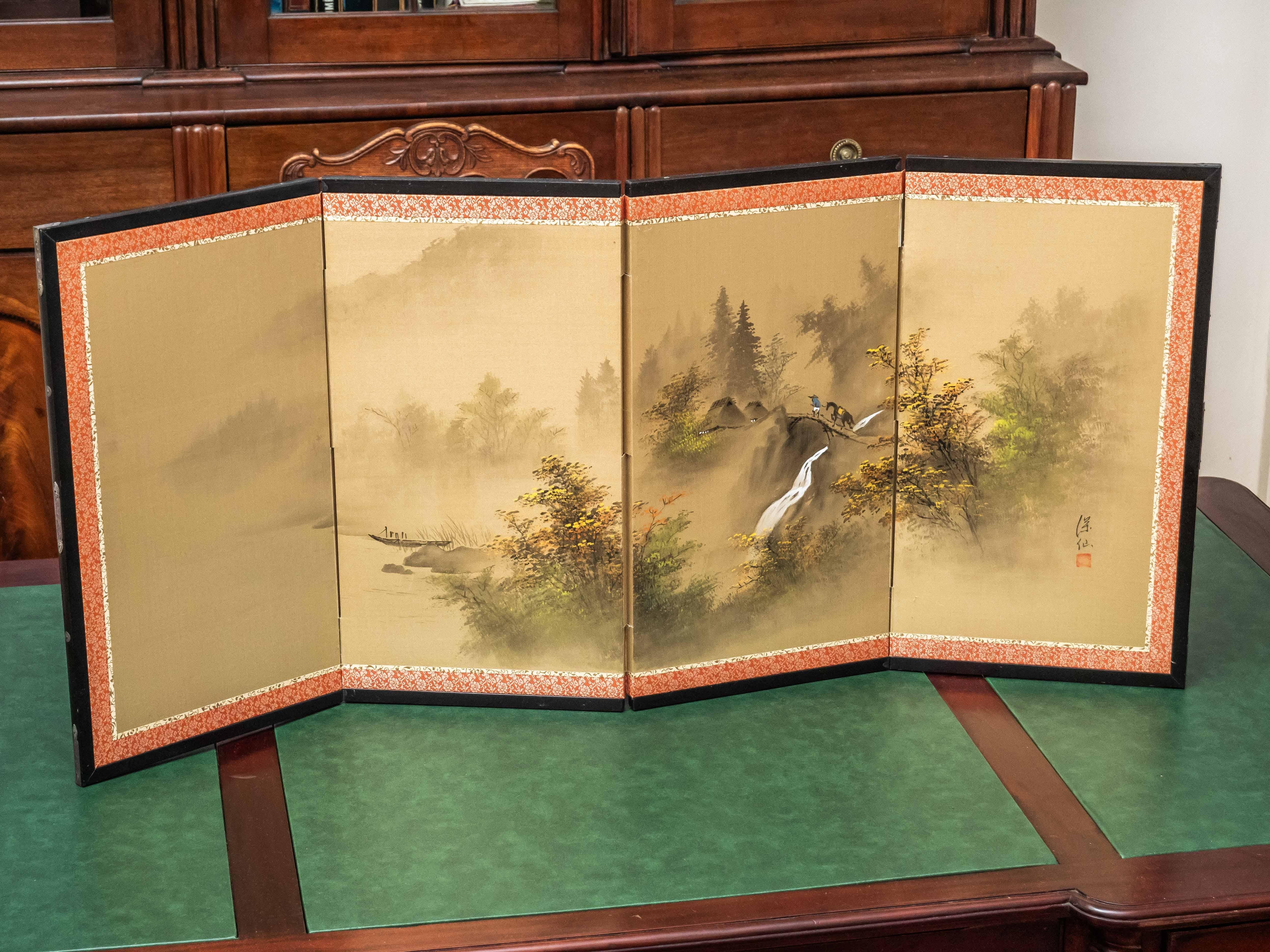 Table screen Chinese screen with painting on silk For Sale 2