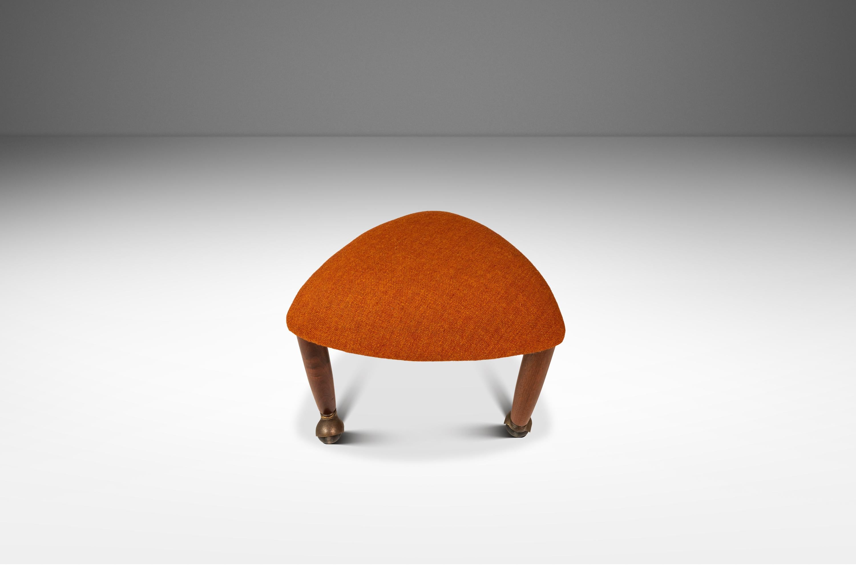 Table et ensemble de 4 tabourets 