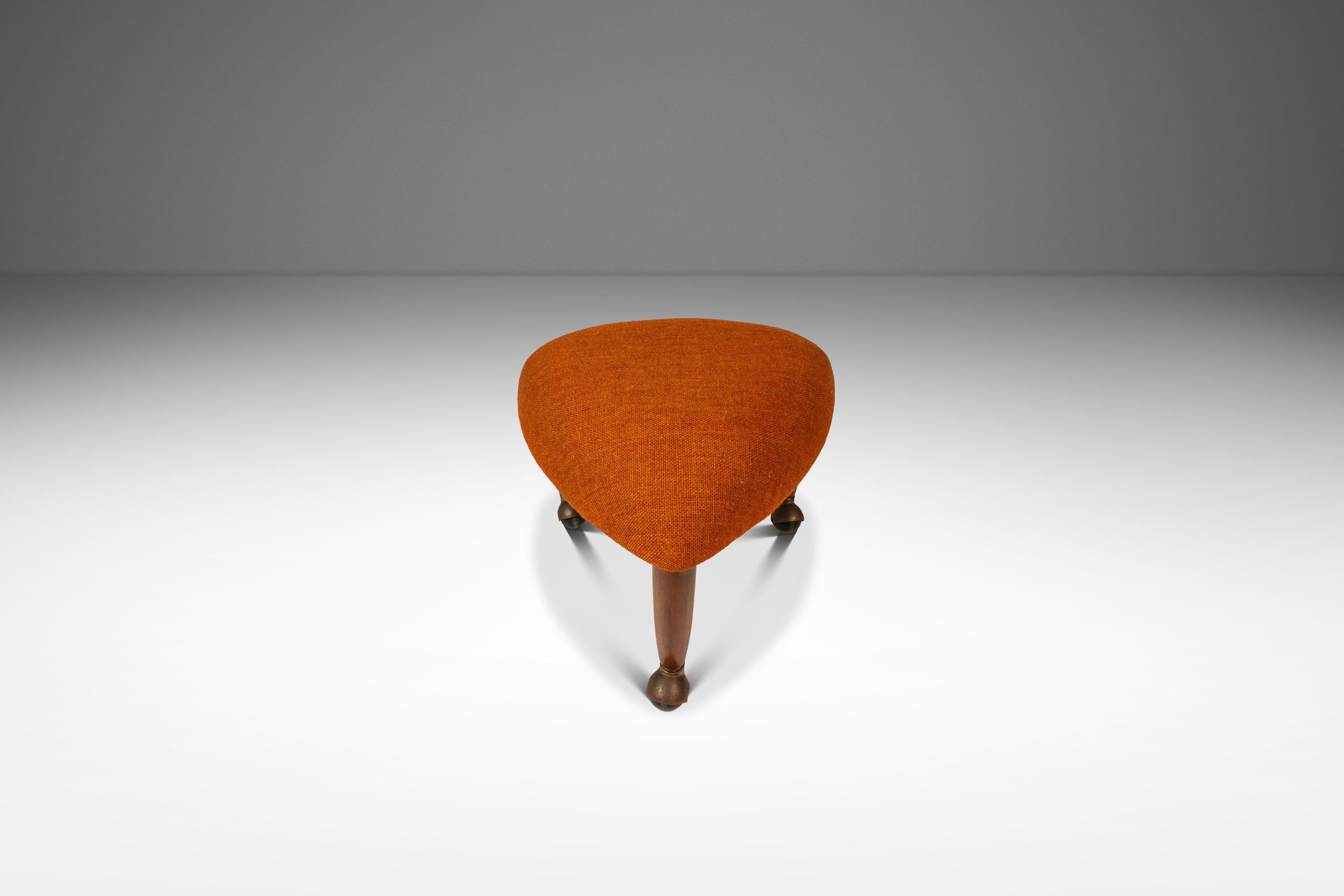 Table et ensemble de 4 tabourets 