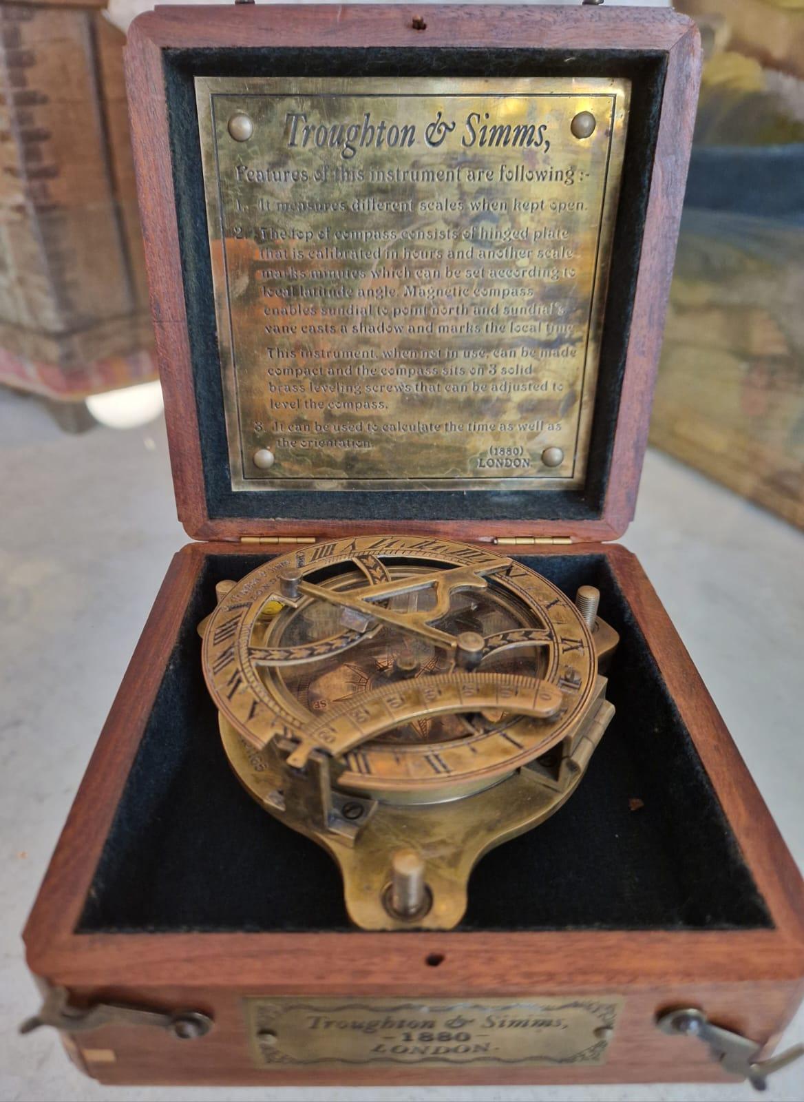 Table sextant by Throughton & Simms For Sale 1