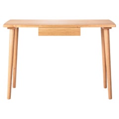 Table SIMPLE designed by Jakub Březina