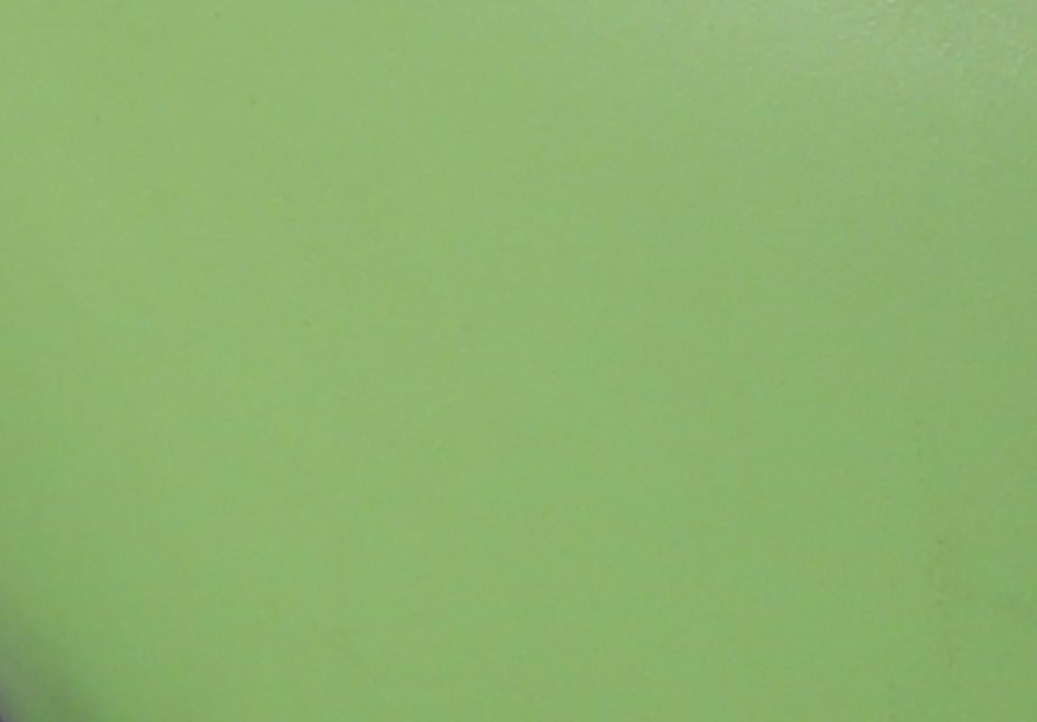 Futuriste Table basse boule sphérique, plateau de glace futuriste vert citron en acier en vente