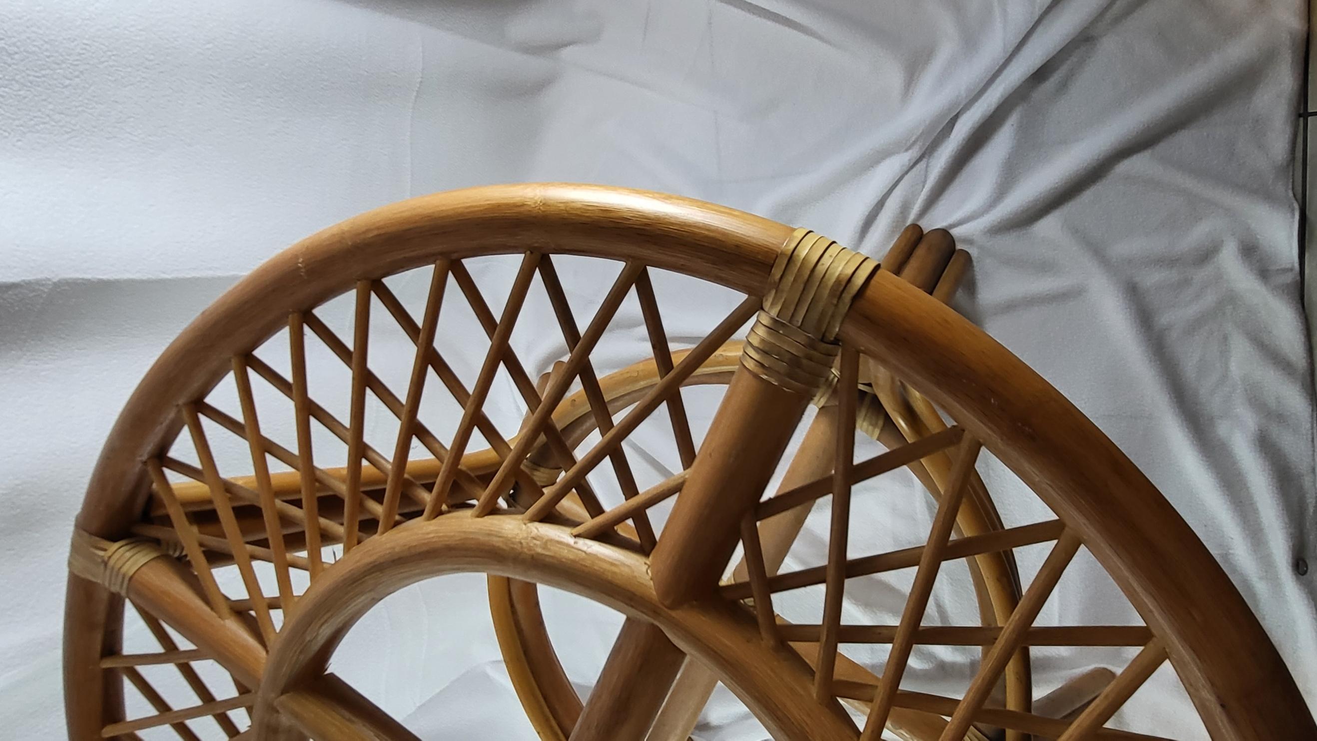 Late 20th Century Table style Adrien Audoux , Frida Minet en rotin plateau verre France Circa 1970 For Sale