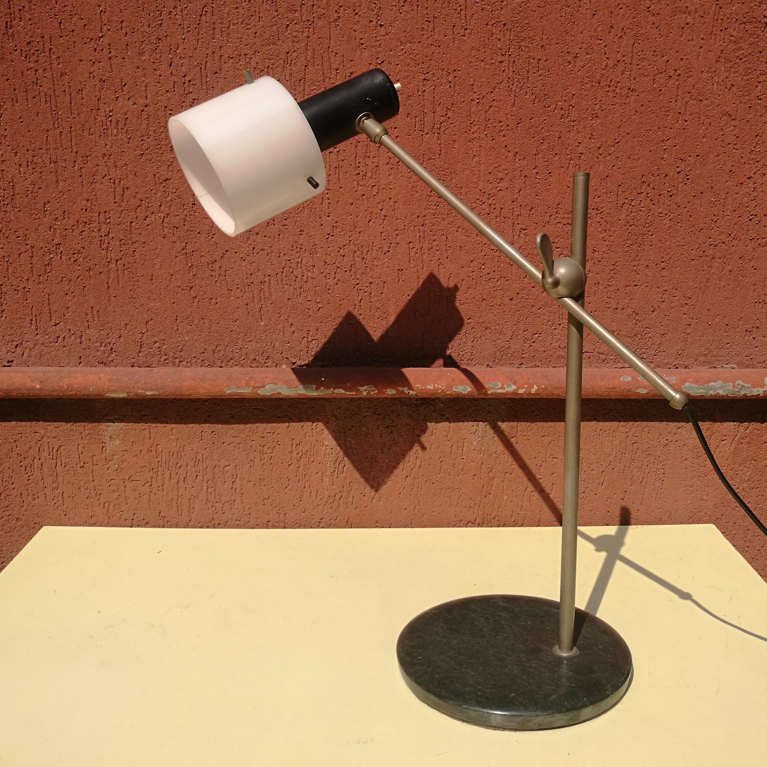 Italian Table Lamp in Steel, with Plexiglass White and Marble Base, 1950s
