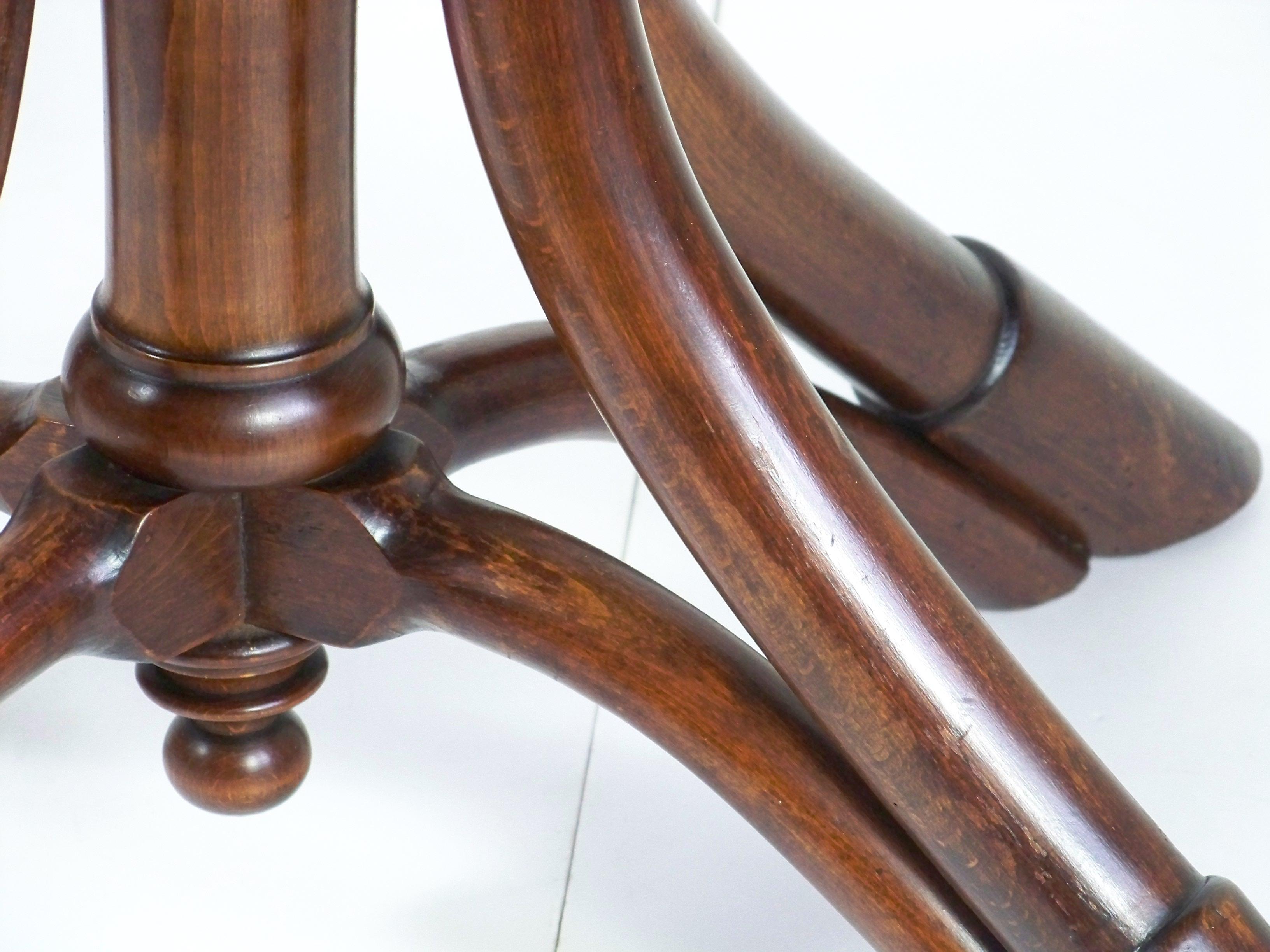 Austrian Table Thonet Nr.56, circa 1885