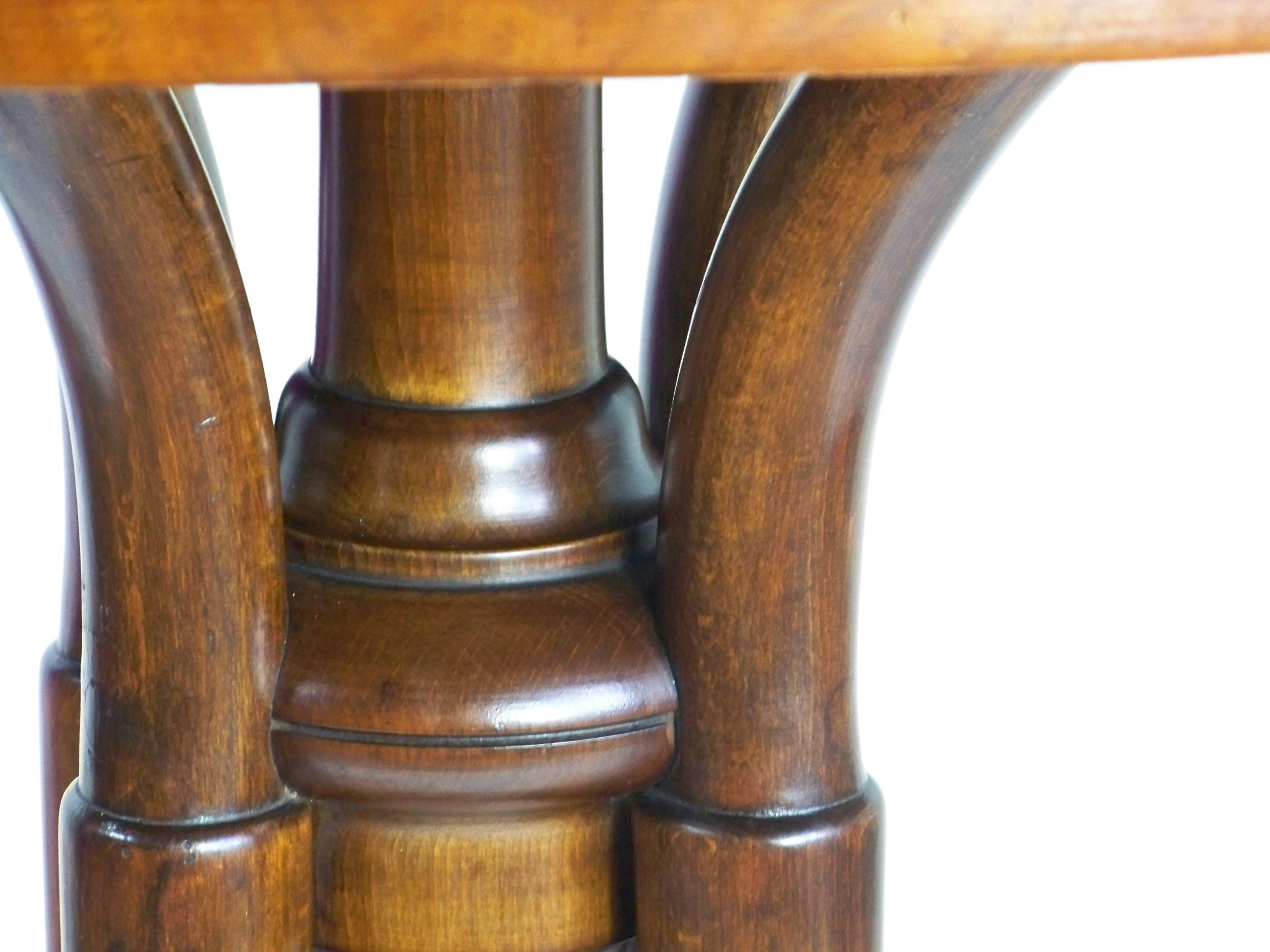 Table Thonet Nr.56, circa 1885 In Good Condition In Praha, CZ