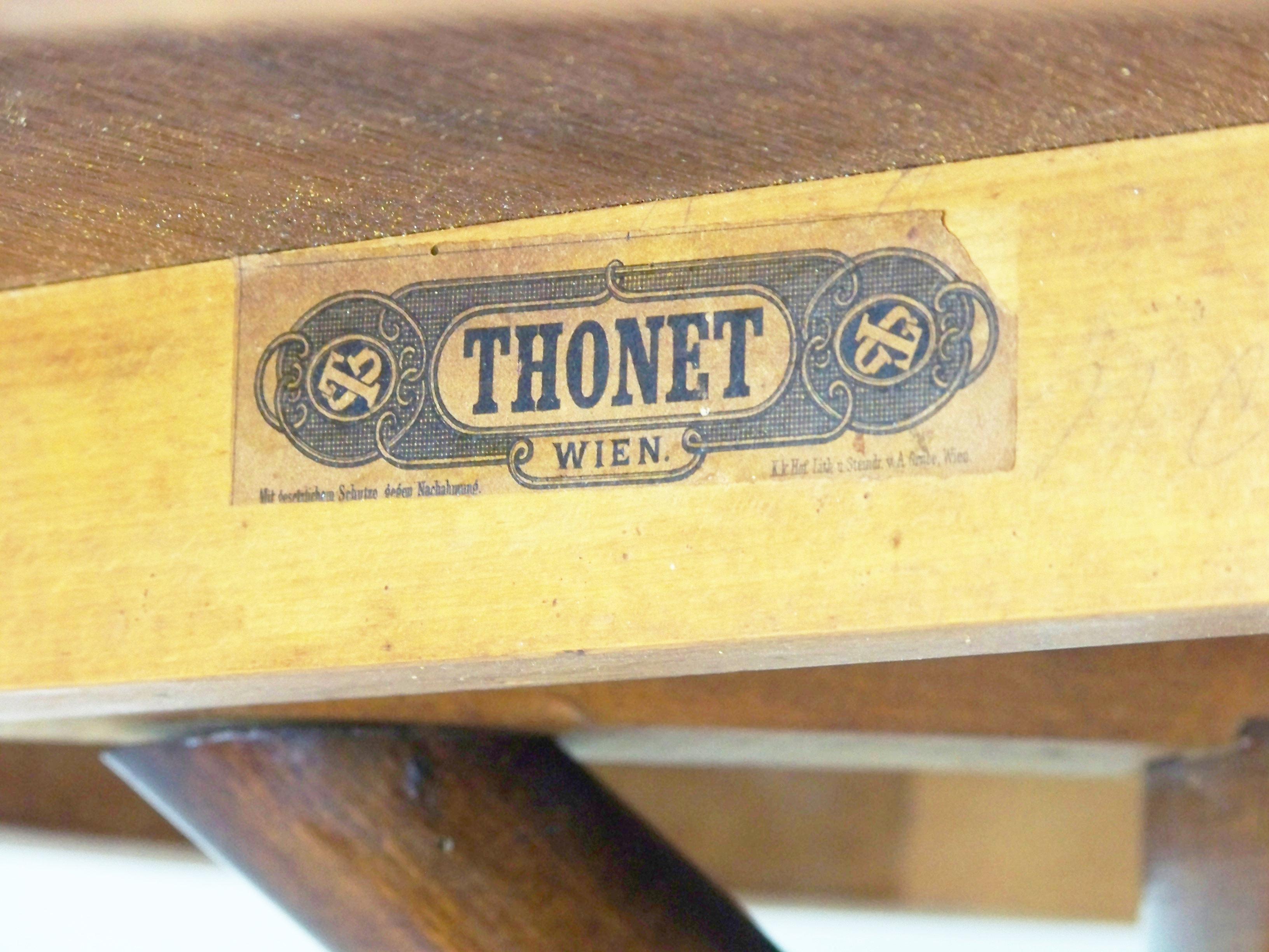 Table Thonet Nr.56, circa 1885 1