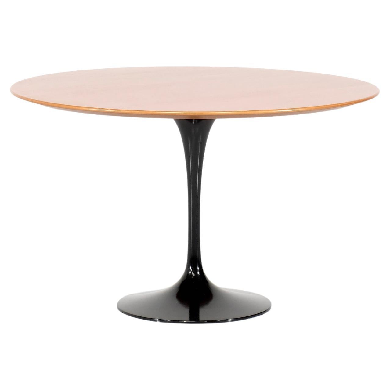 Table "Tulip " in wood by Eero Saarinen for Knoll Studio, USA 1958 For Sale