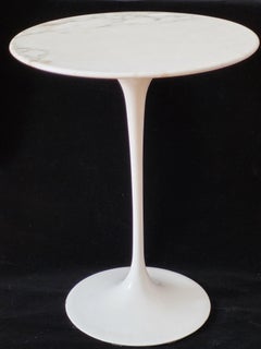 Tisch Tulipe von Eero Saarinen Plateau Marbre Blanc Knoll International 1957