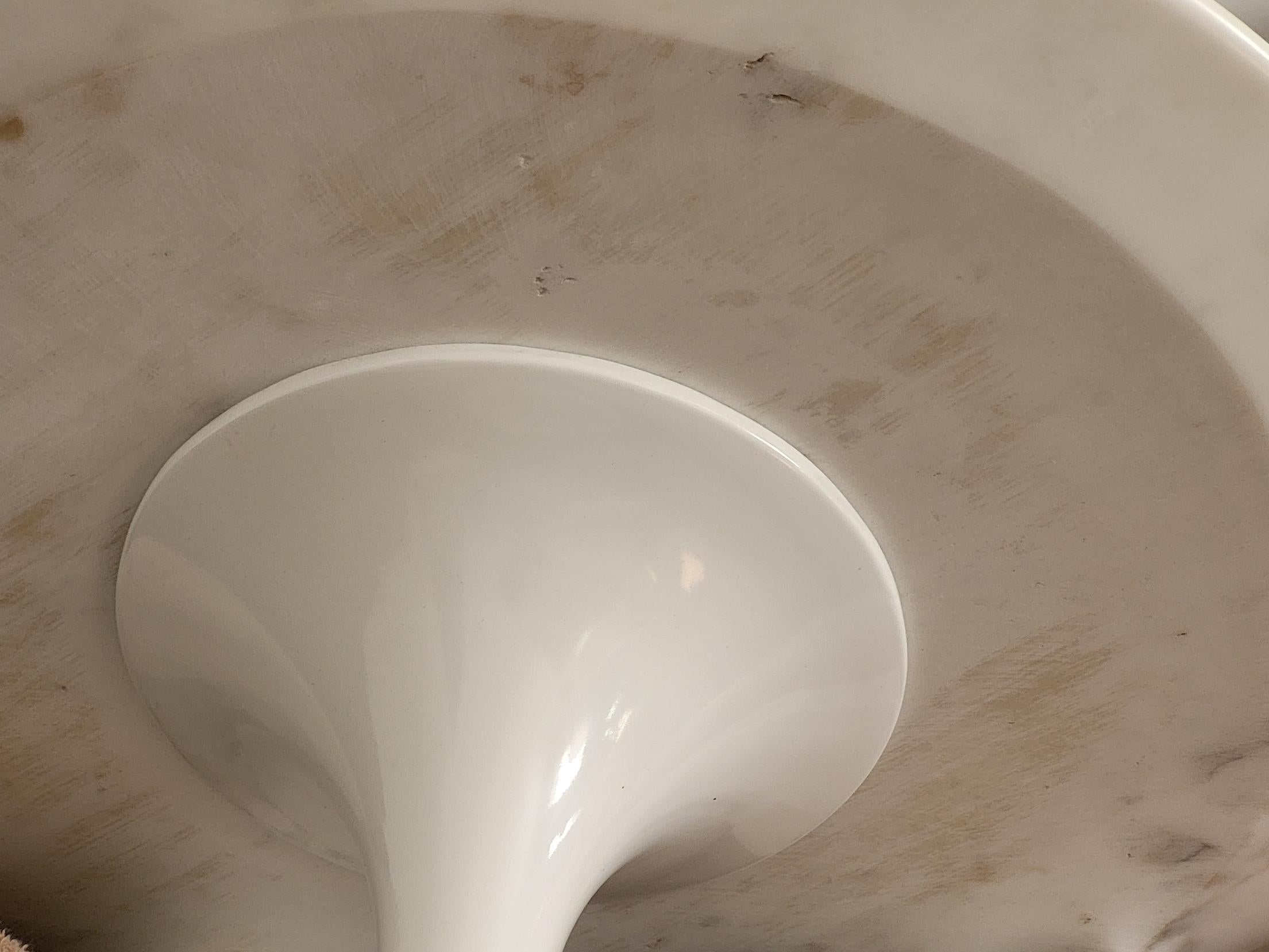 Mesa Tulipe de Eero Saarinen plateau marbre blanc Knoll International 1957 1