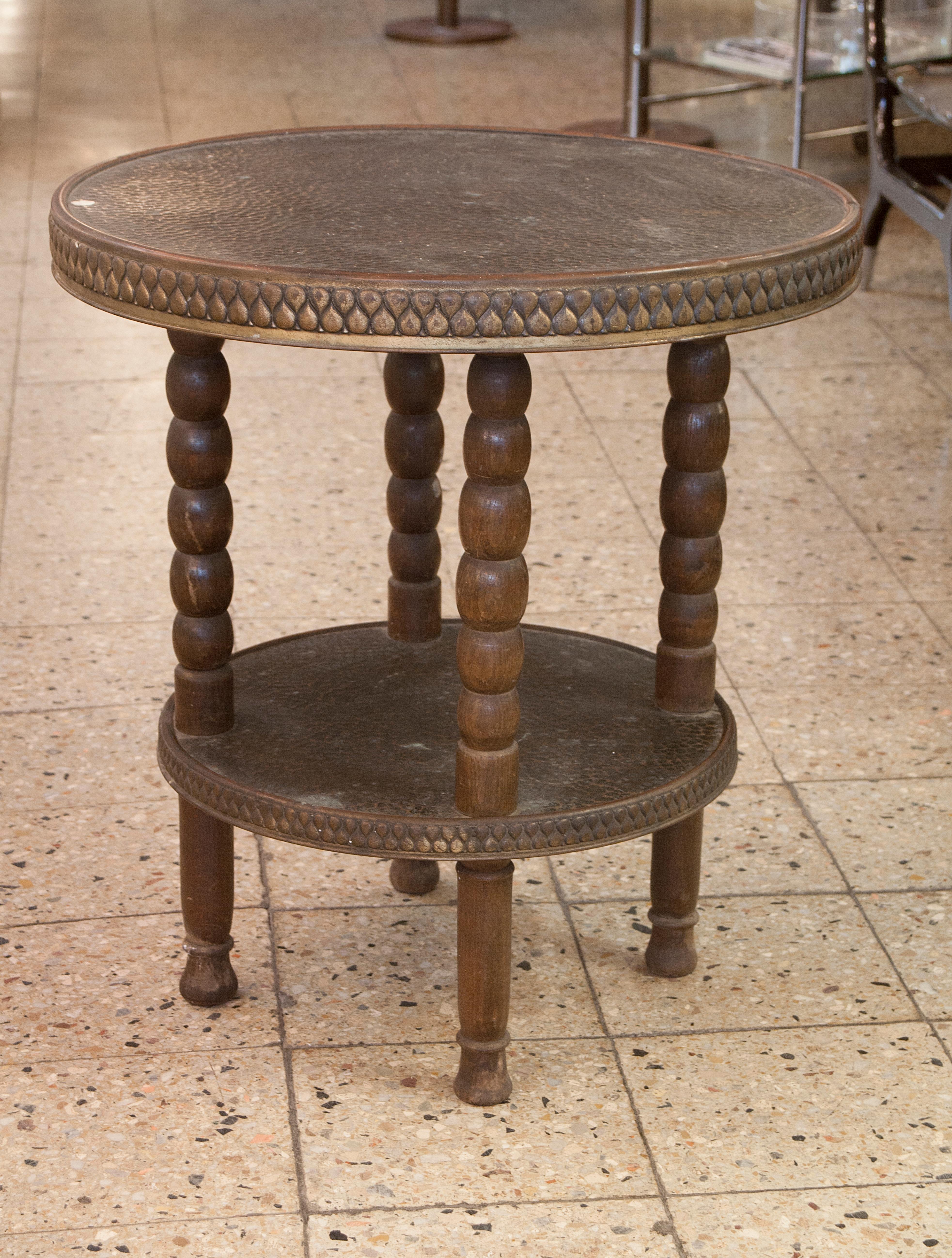 Table Viennese Secession, 1900, Wood and Bronze In Good Condition For Sale In Ciudad Autónoma Buenos Aires, C