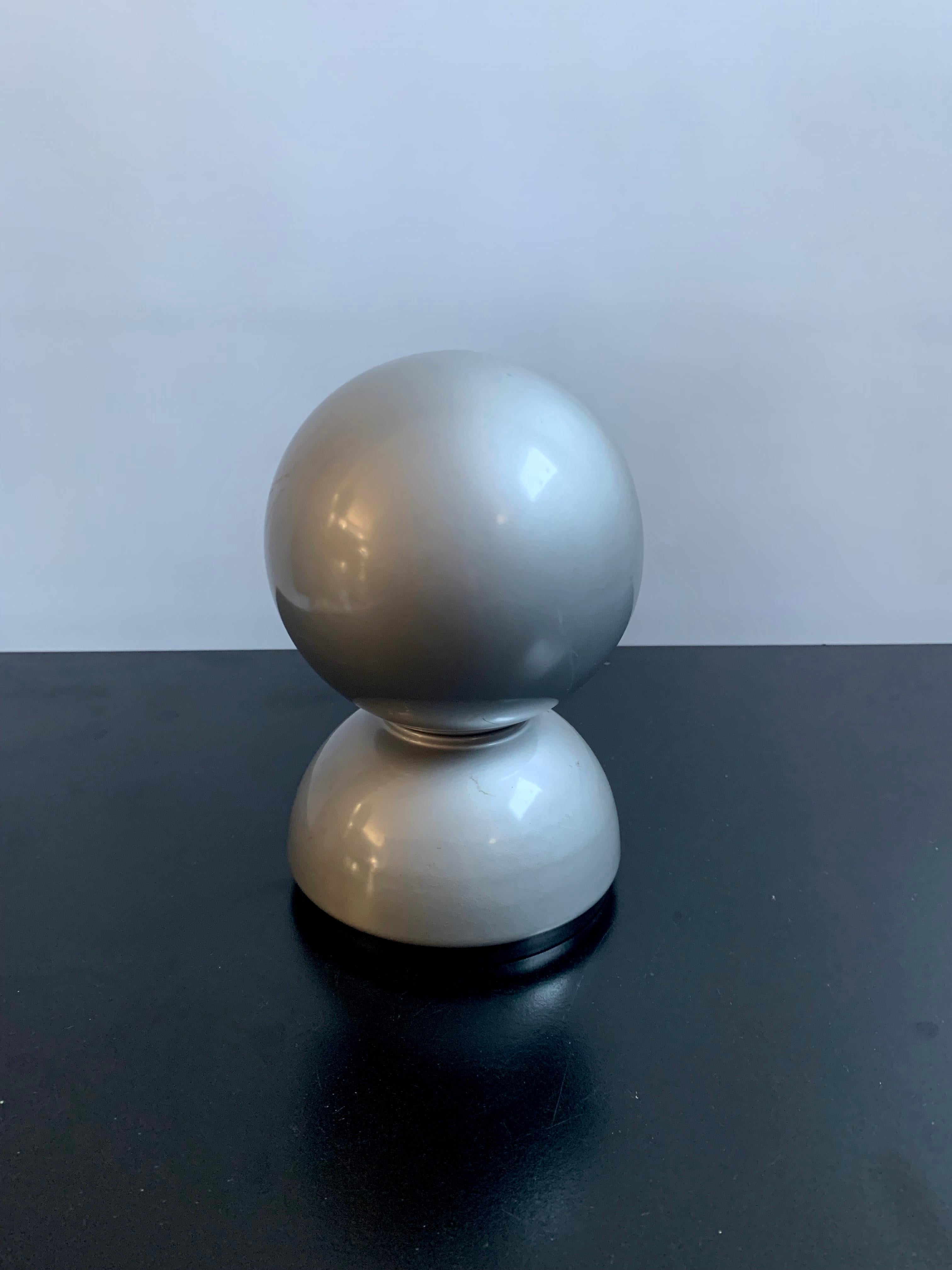 Ère spatiale Lampe de table / applique Eclisse de Vico Magistretti pour Artemide, 1970 en vente