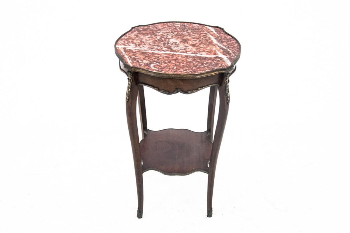 Table with a marble top, France, around 1910. For Sale 4
