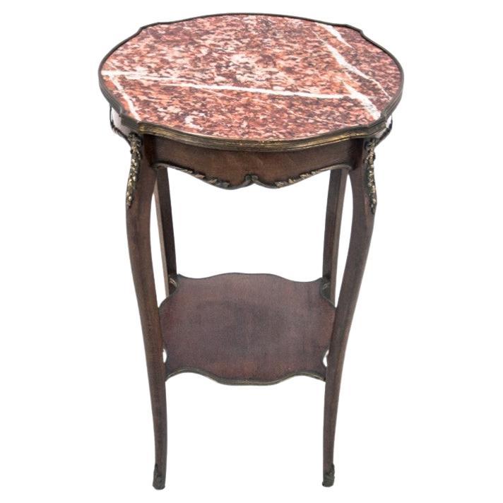Mesa con tablero de mármol, Francia, hacia 1910.
