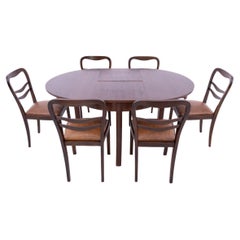 Tisch mit Stühlen für das Esszimmer im Art-déco-Stil, Polen, um 1940.  Furni