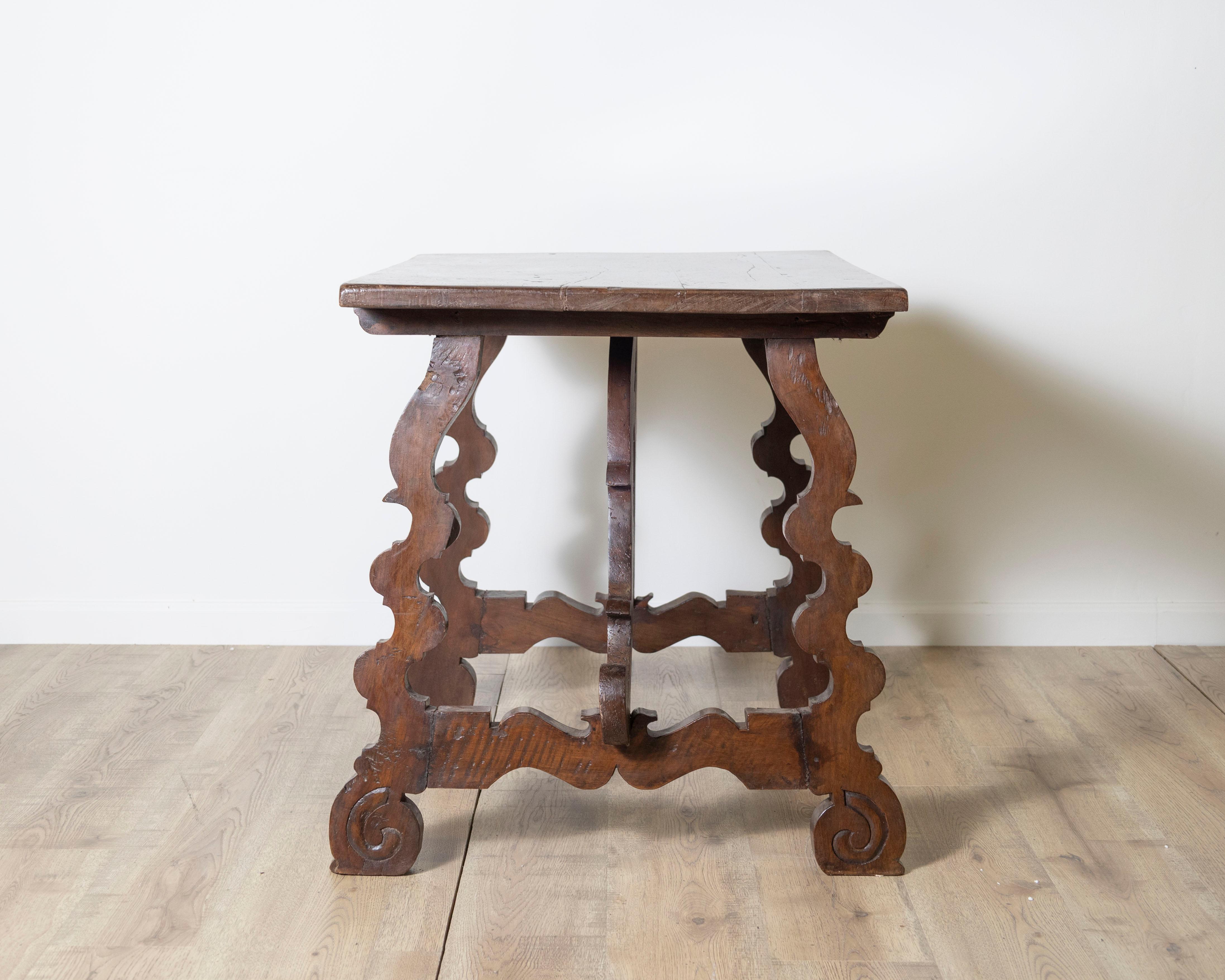 18th Century and Earlier Table With Lyre Legs In Solid Walnut For Sale