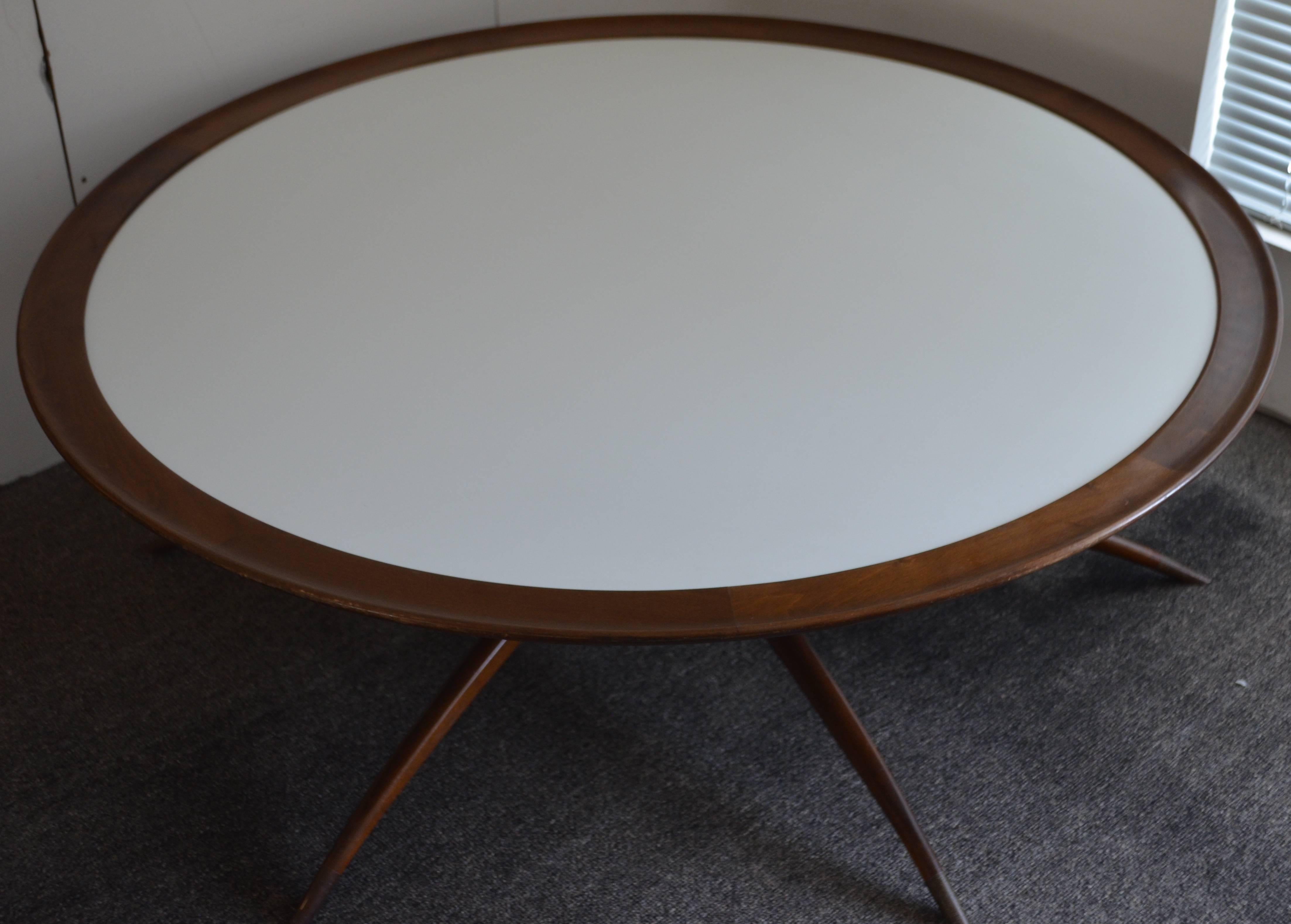Danish Table with Spider Leg Base and Milk Glass Top Attributed to Carlo di Carli