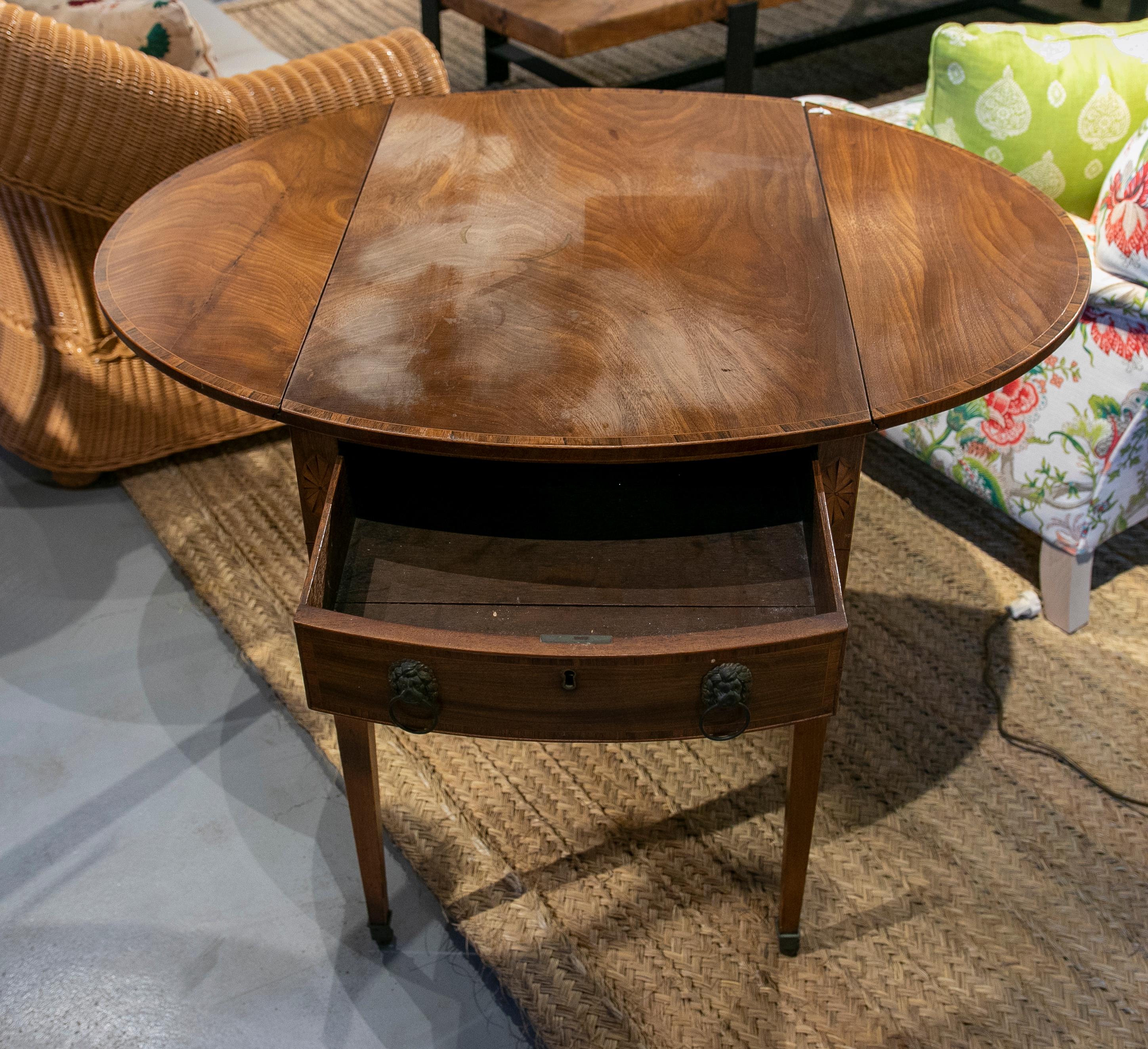 table with folding sides
